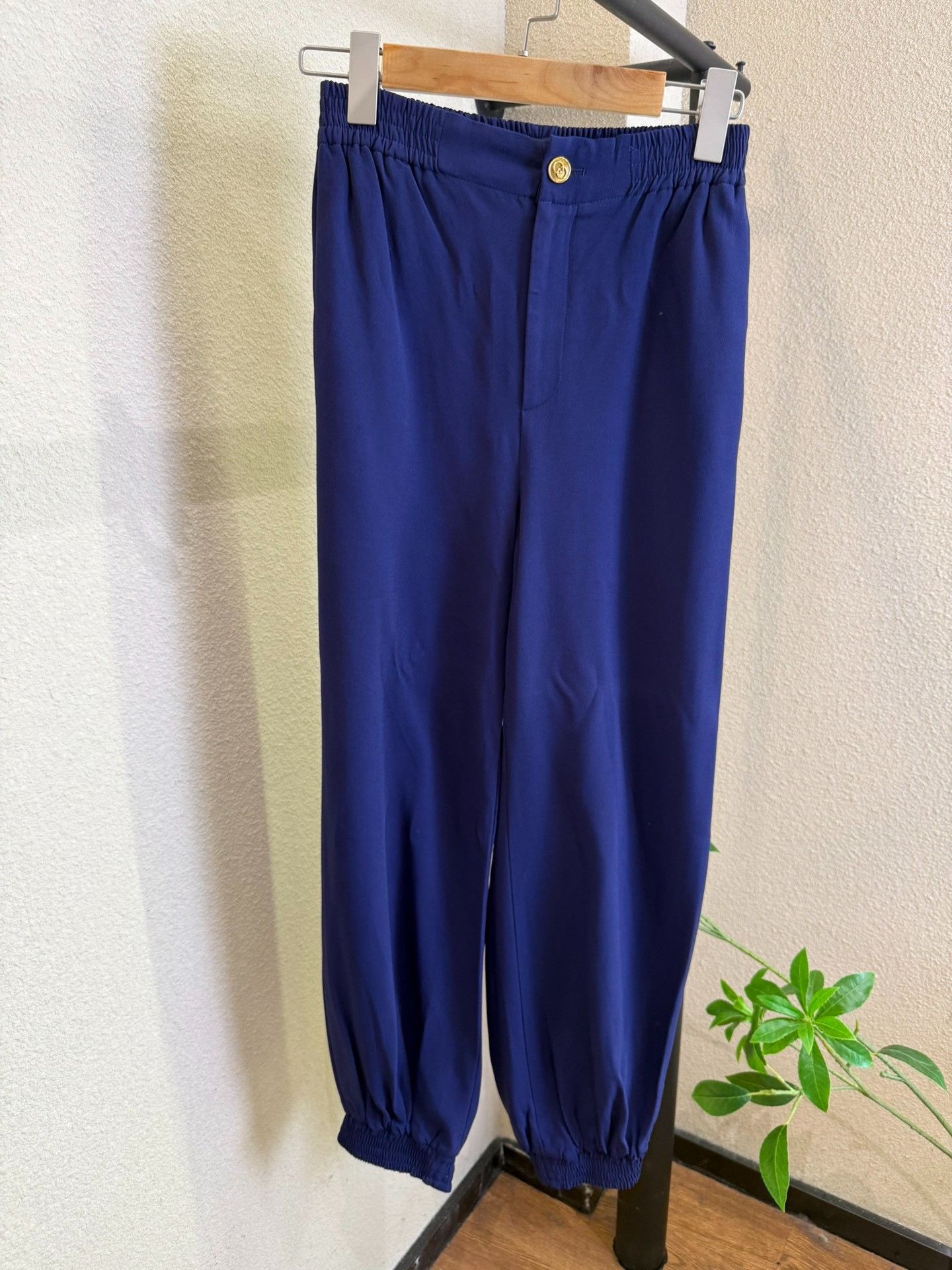 Gucci Gucci Navy Viscose Jogger Pants IT 36 Size 25" / US 0 / IT 36 - 2 Thumbnail