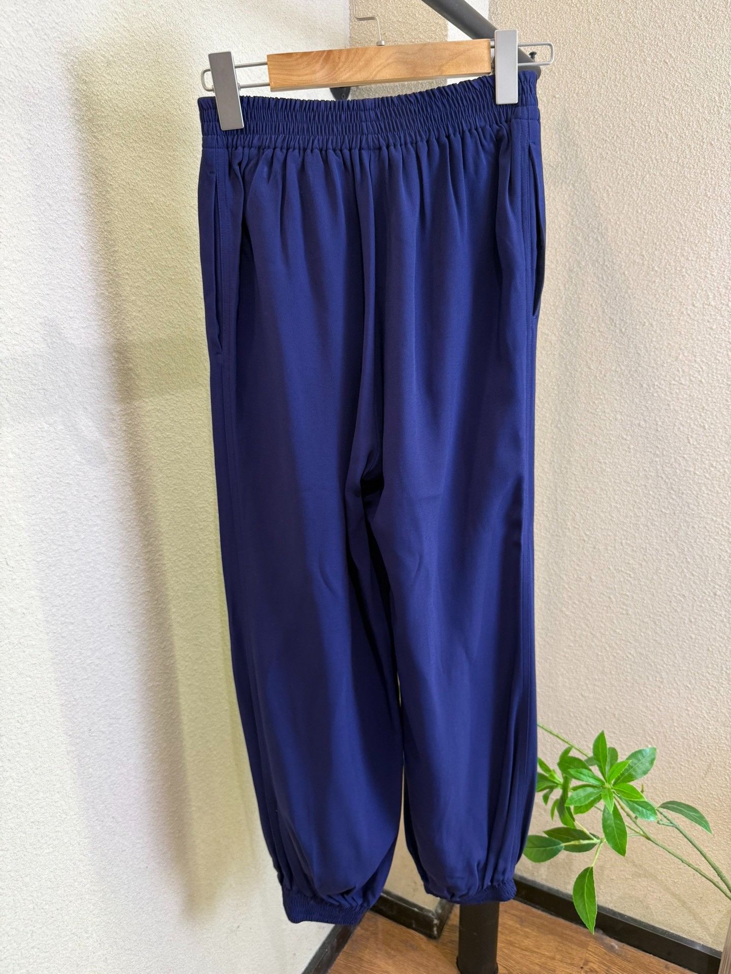Gucci Gucci Navy Viscose Jogger Pants IT 36 Size 25" / US 0 / IT 36 - 3 Thumbnail