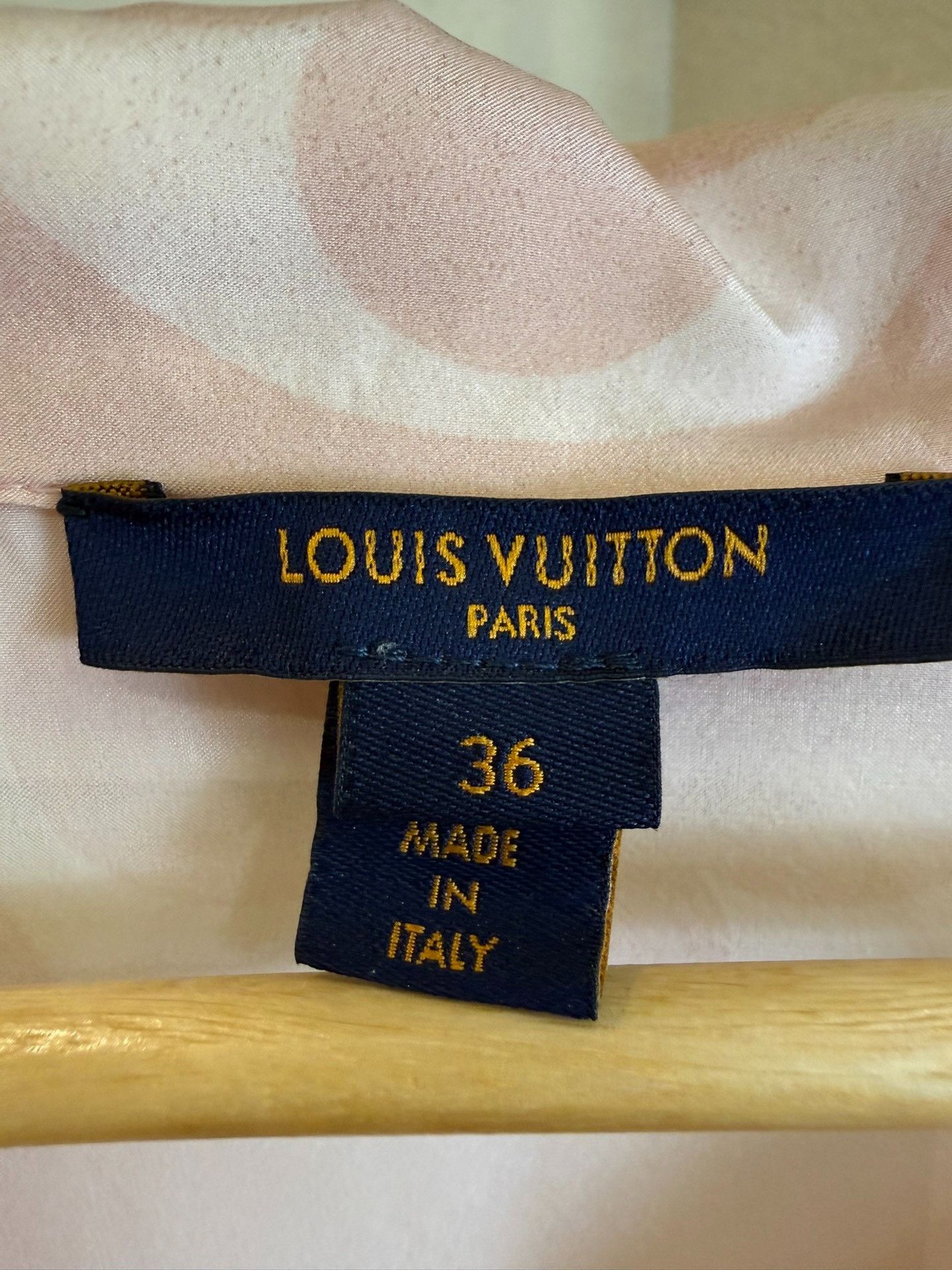 Louis Vuitton Louis Vuitton Monogram Silk Short Sleeve Shirt 36 Size XS / US 0-2 / IT 36-38 - 5 Thumbnail