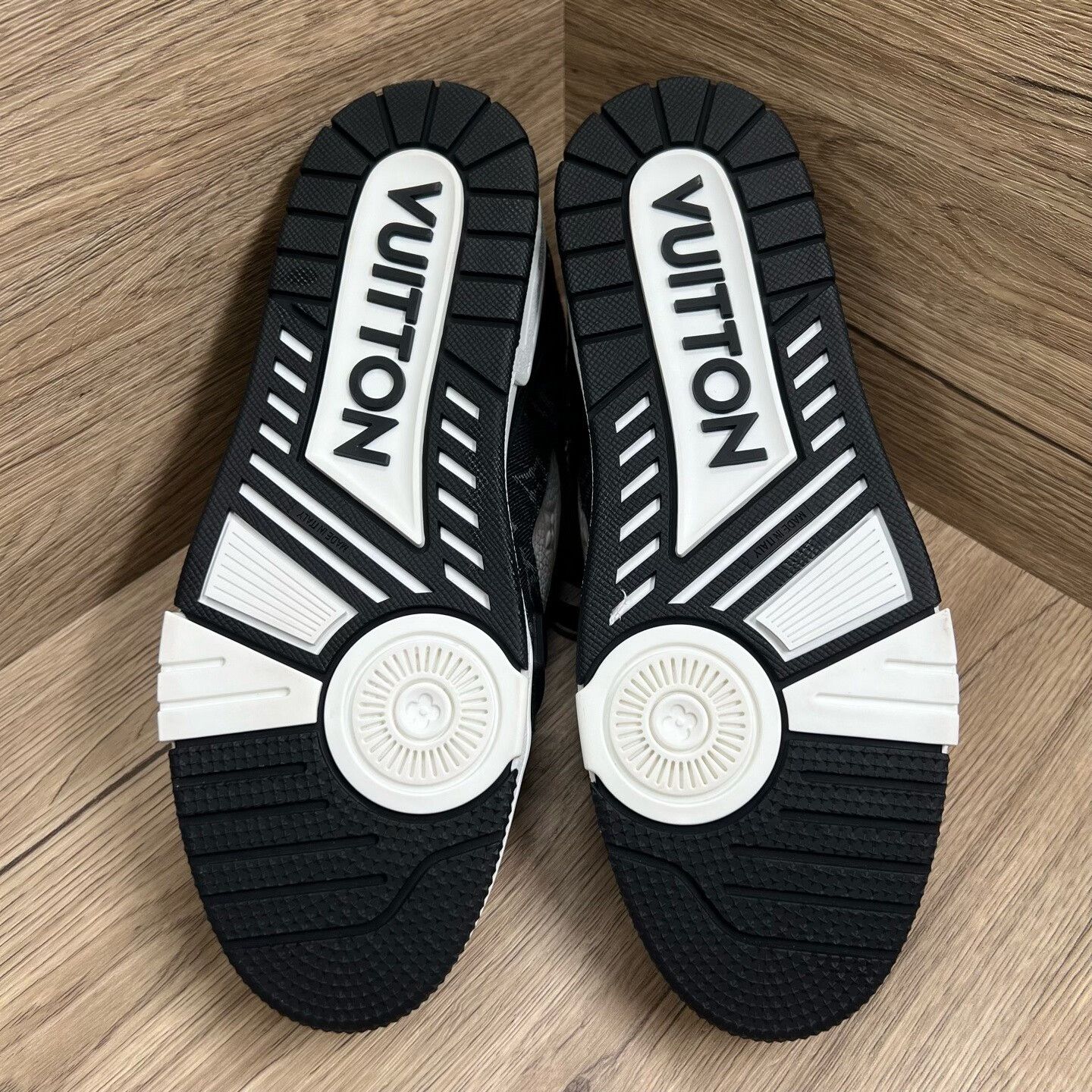 Louis Vuitton Louis Vuitton Training Denim Black Lowtop Sneakers 9 Men Size US 9 / EU 42 - 7 Thumbnail