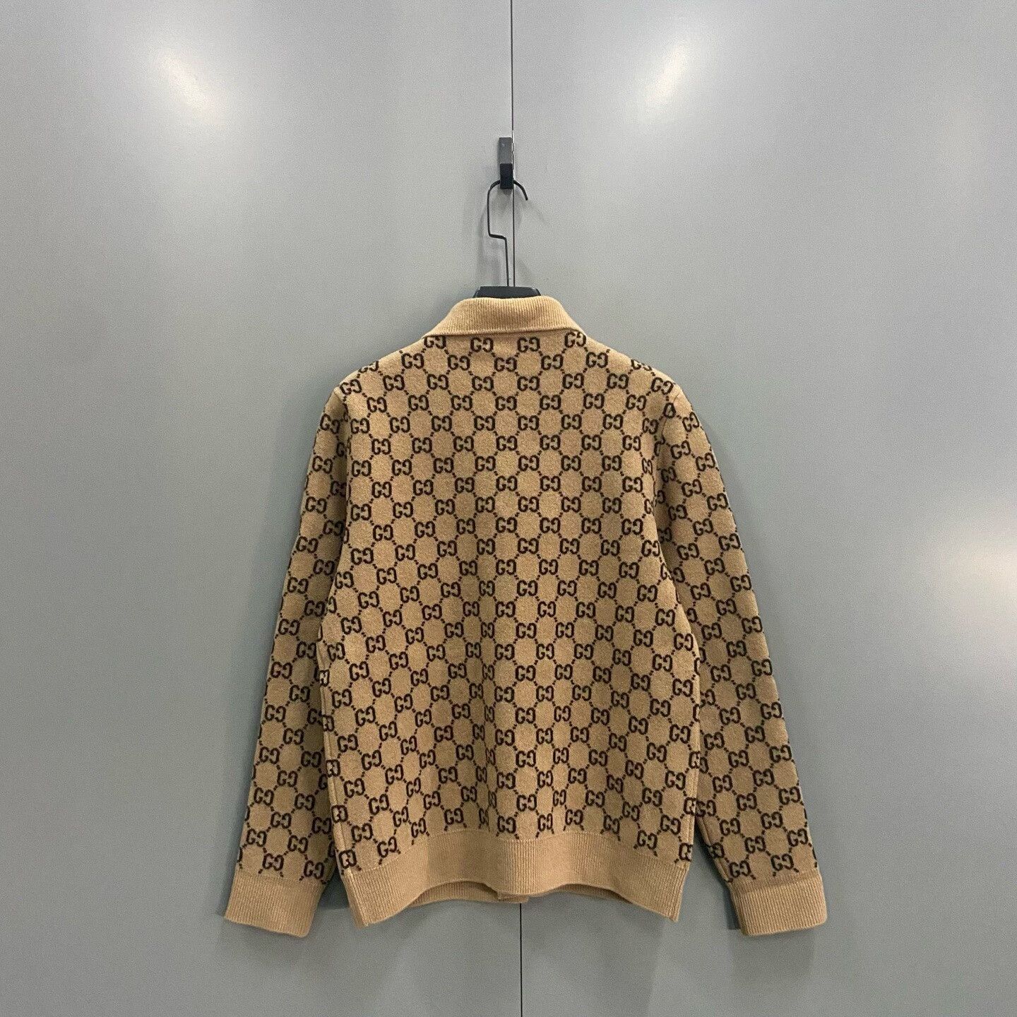 Gucci Gucci Knit Sweater XS Women Size XS / US 0-2 / IT 36-38 - 2 Thumbnail