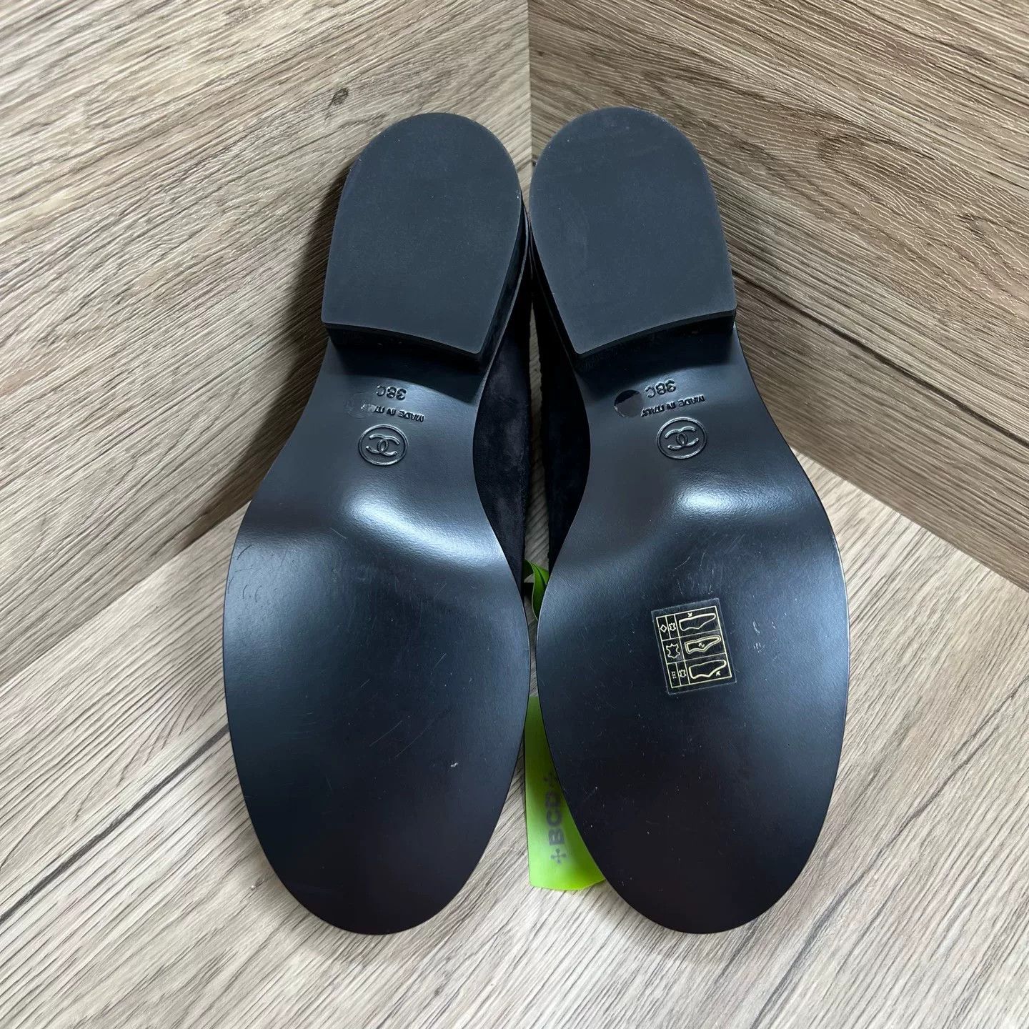 Chanel Chanel Black Lowtop Sneakers us_8 Women Size US 8 / IT 38 - 6 Thumbnail