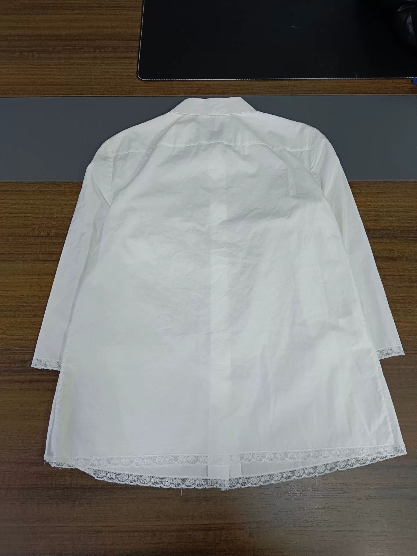 Prada Prada Lace Trim Triangle Logo Shirt IT 40 Size S / US 4 / IT 40 - 6 Thumbnail