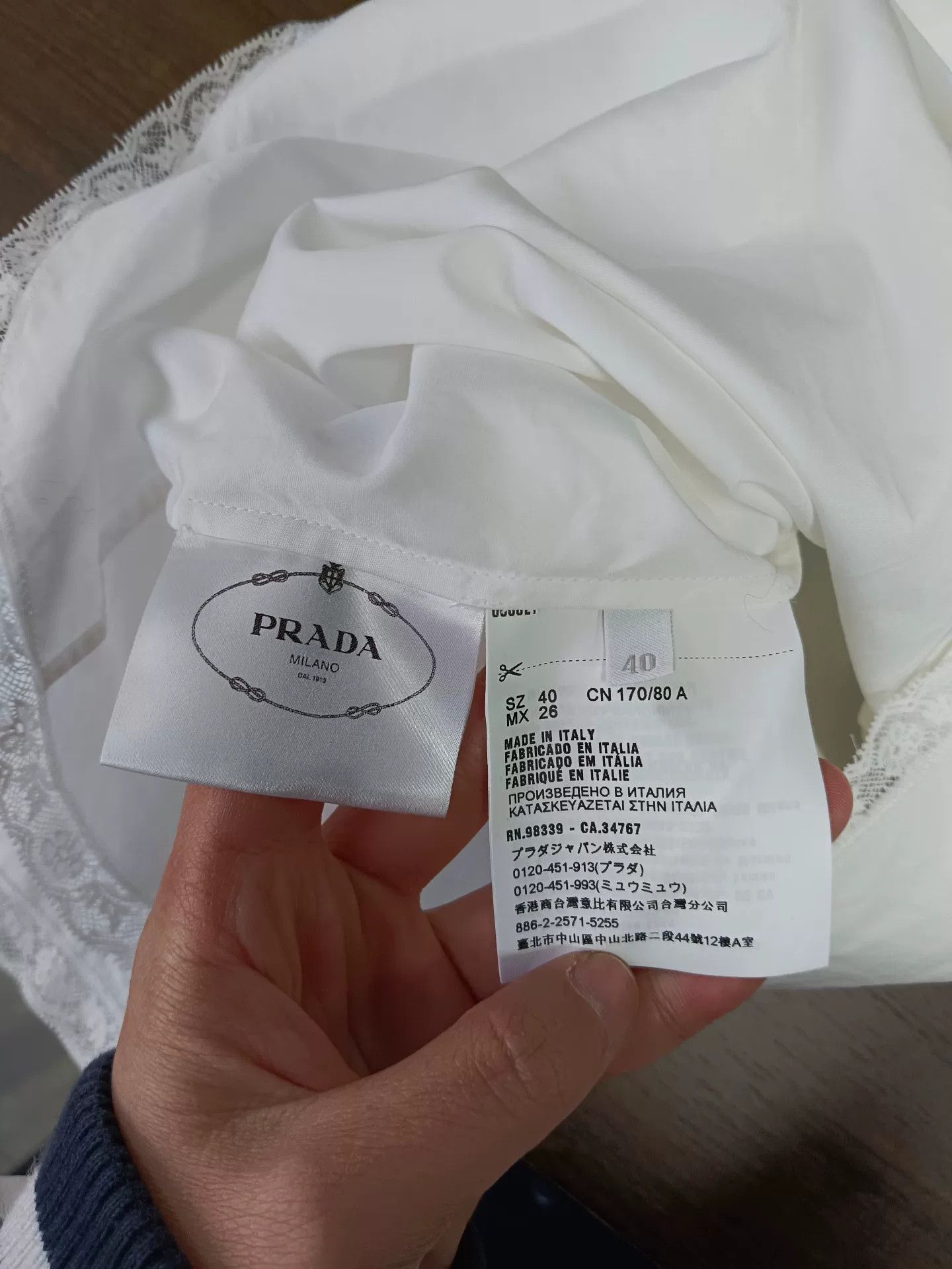 Prada Prada Lace Trim Triangle Logo Shirt IT 40 Size S / US 4 / IT 40 - 5 Thumbnail