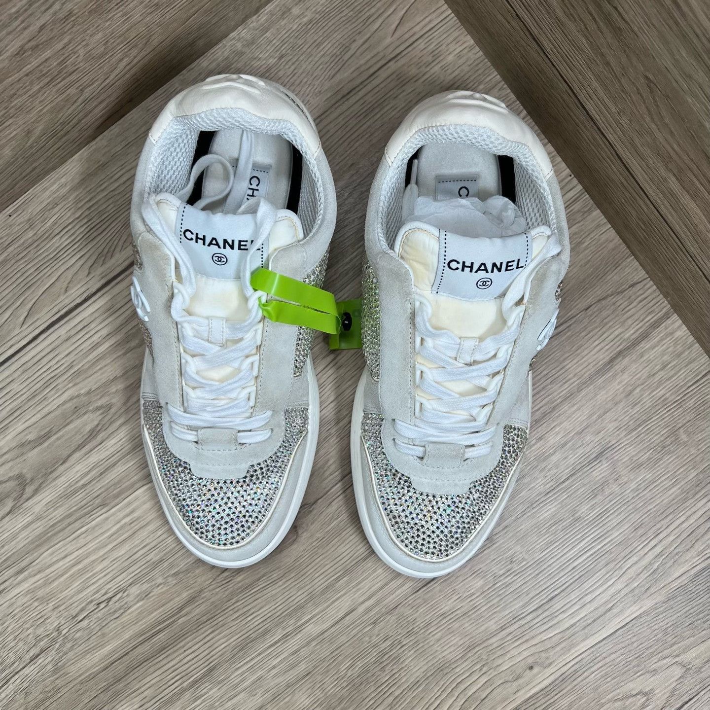 Chanel Chanel White Lowtop Sneakers us_10 Women Size US 10 / IT 40 - 3 Thumbnail