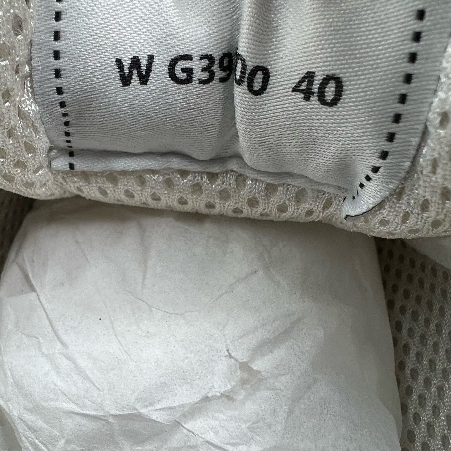 Chanel Chanel White Lowtop Sneakers us_10 Women Size US 10 / IT 40 - 7 Thumbnail