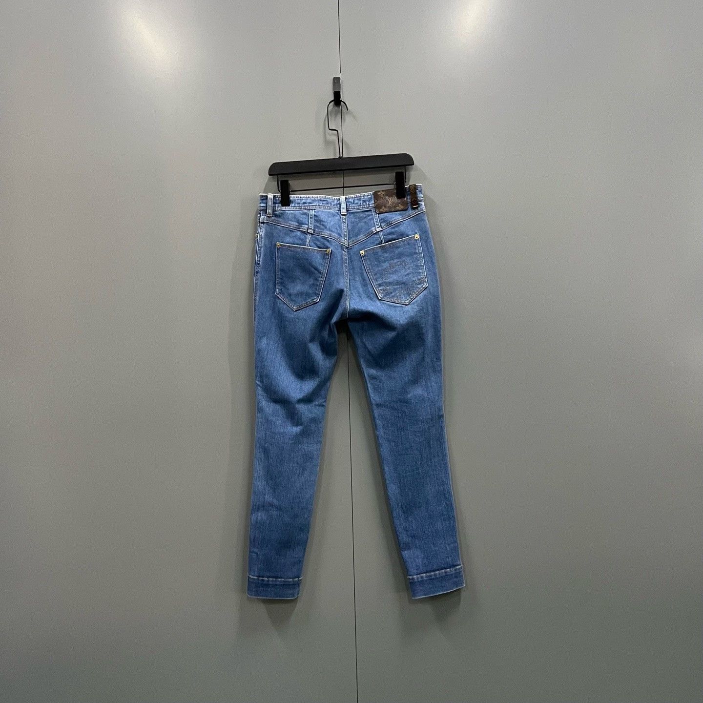 Louis Vuitton Louis Vuitton Denim Slim Fit Blue Denim Jeans 40 Men Size US 40 / EU 56 - 2 Thumbnail