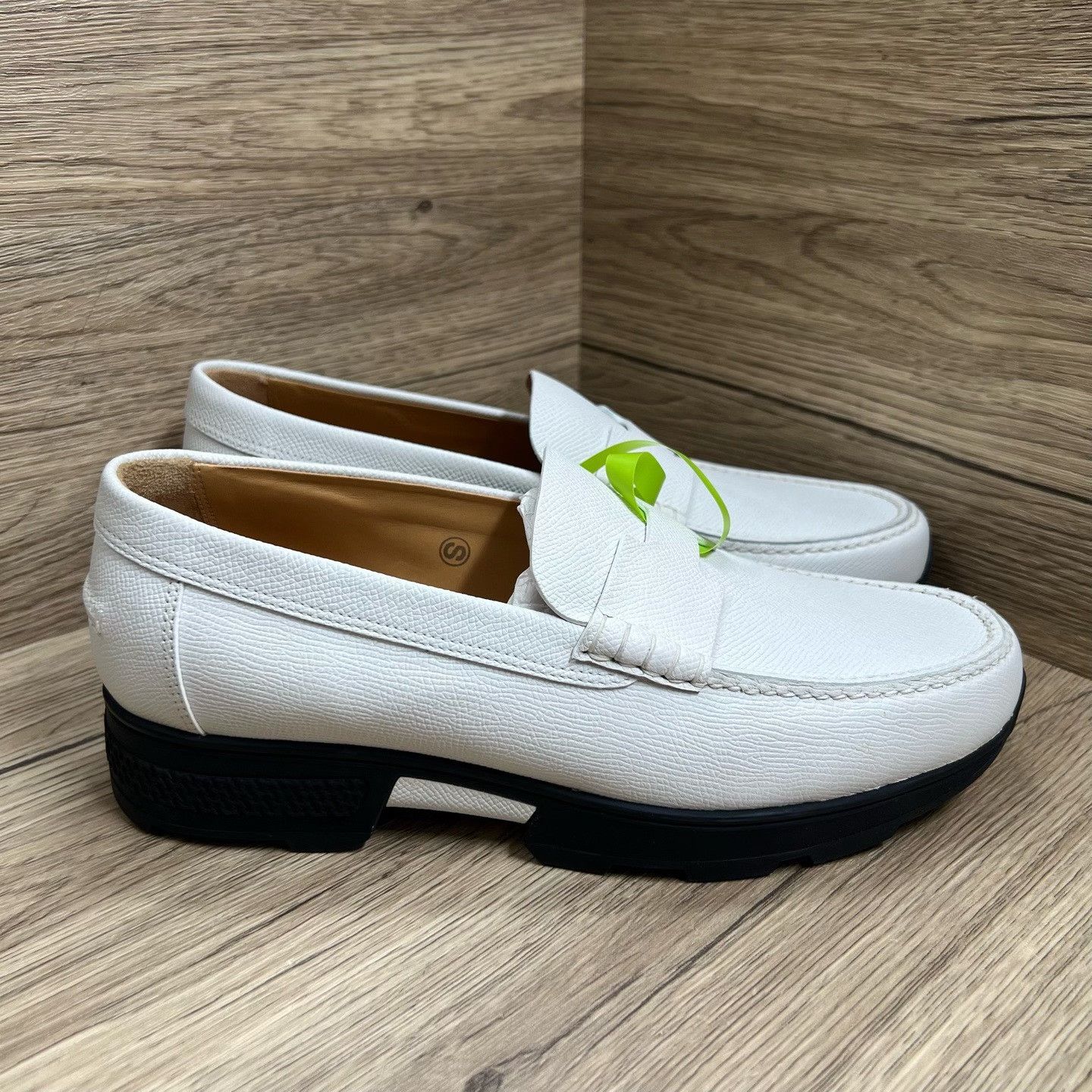 Hermes Hermes White Lowtop Sneakers us_10 Women Size US 10 / IT 40 - 3 Thumbnail