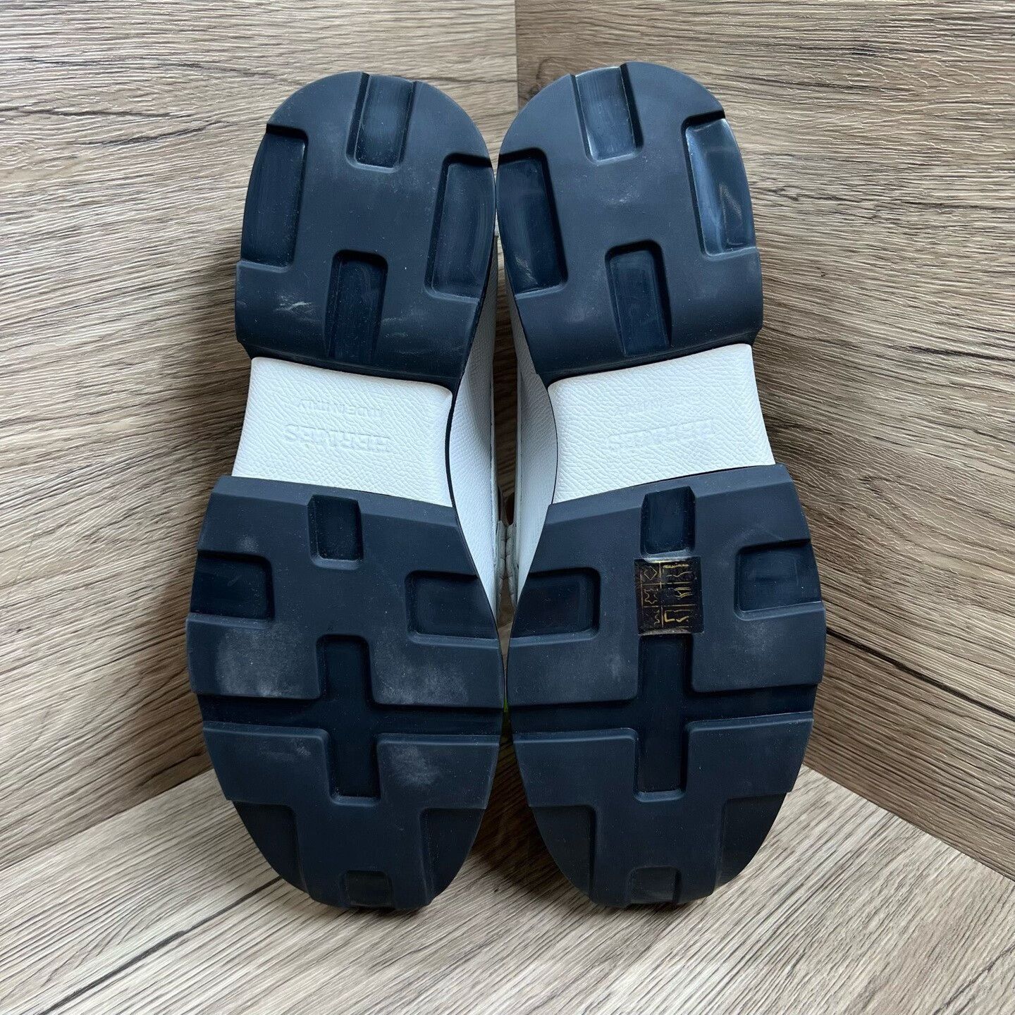 Hermes Hermes White Lowtop Sneakers us_10 Women Size US 10 / IT 40 - 5 Thumbnail