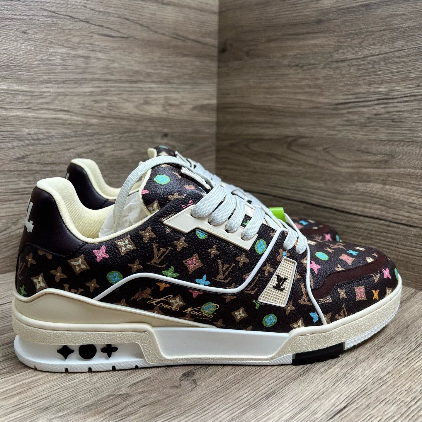 Louis Vuitton Louis Vuitton Collab Brown Lowtop Sneakers 9.5 Men Size US 9.5 / EU 42-43 - 5 Thumbnail