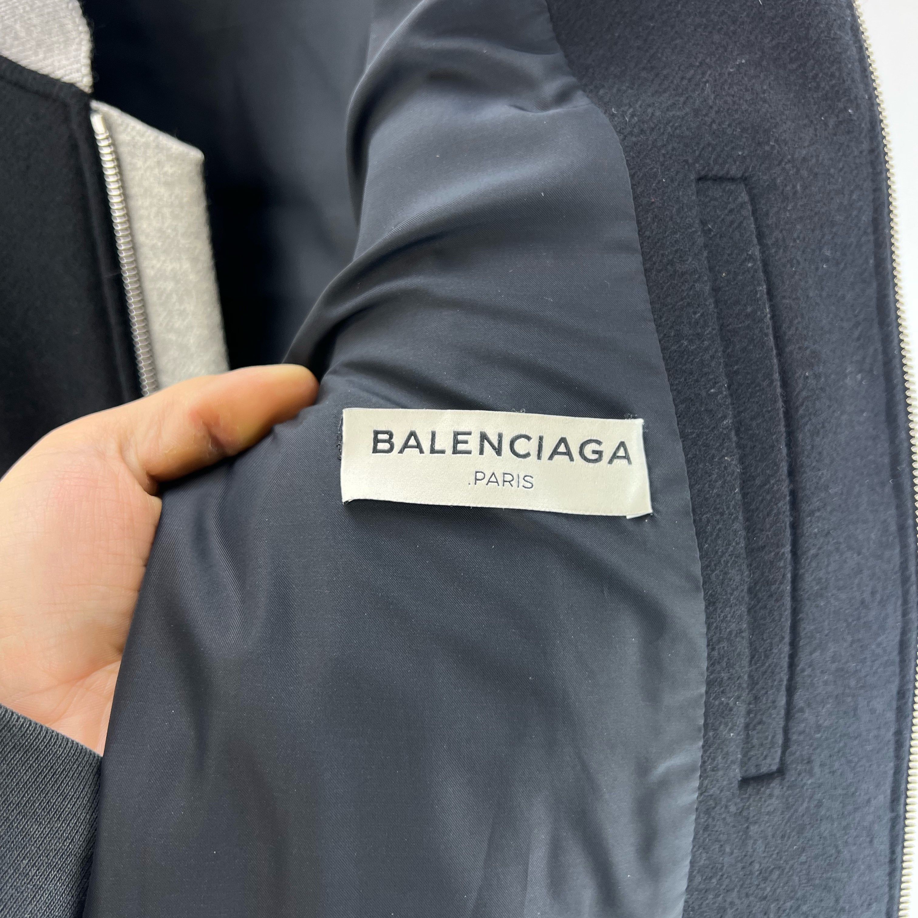 Balenciaga Balenciaga Wool Patch Bomber Jacket Size 46 Size US S / EU 44-46 / 1 - 4 Thumbnail
