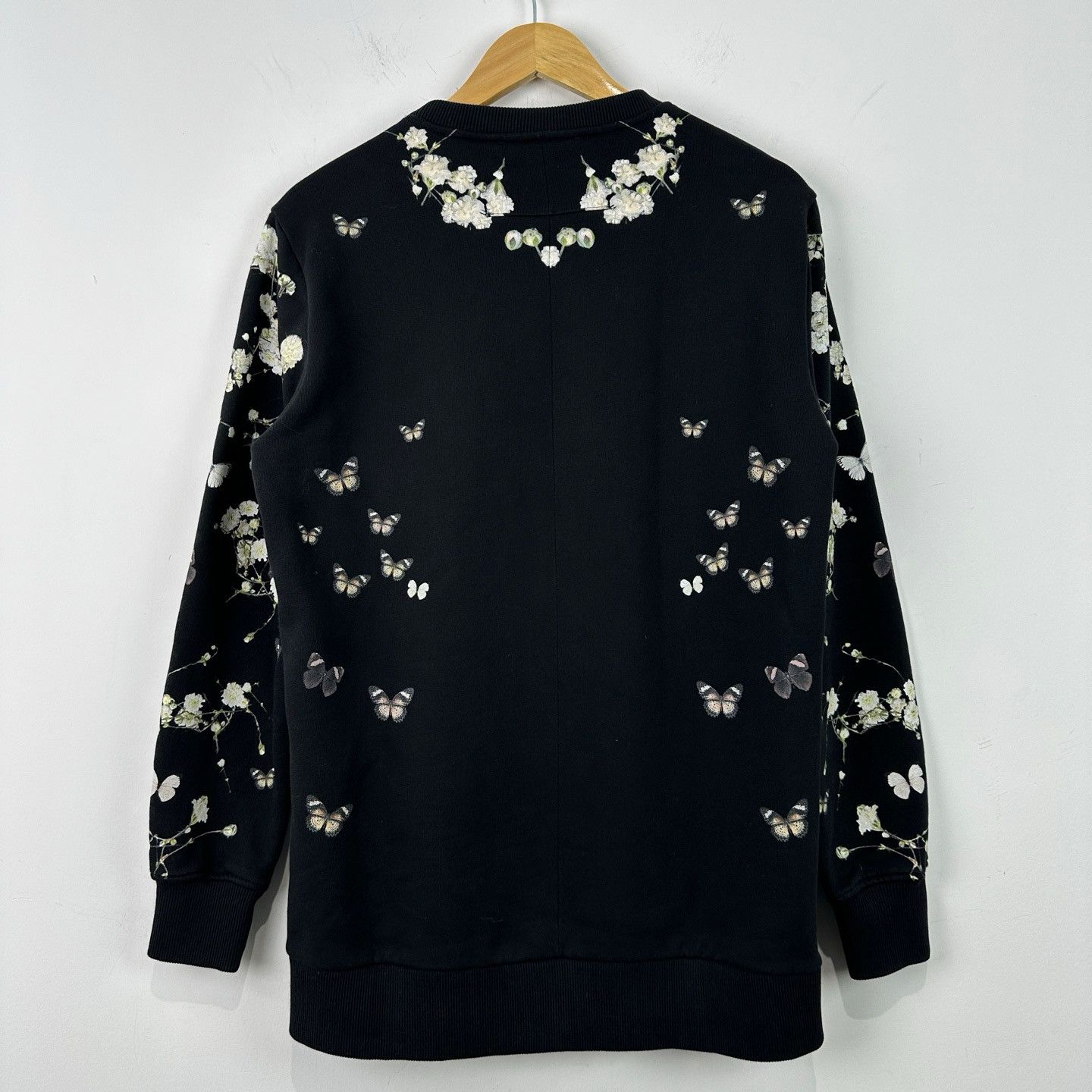 Givenchy Givenchy Madonna Floral Print Sweatshirt Size S Size US S / EU 44-46 / 1 - 3 Thumbnail