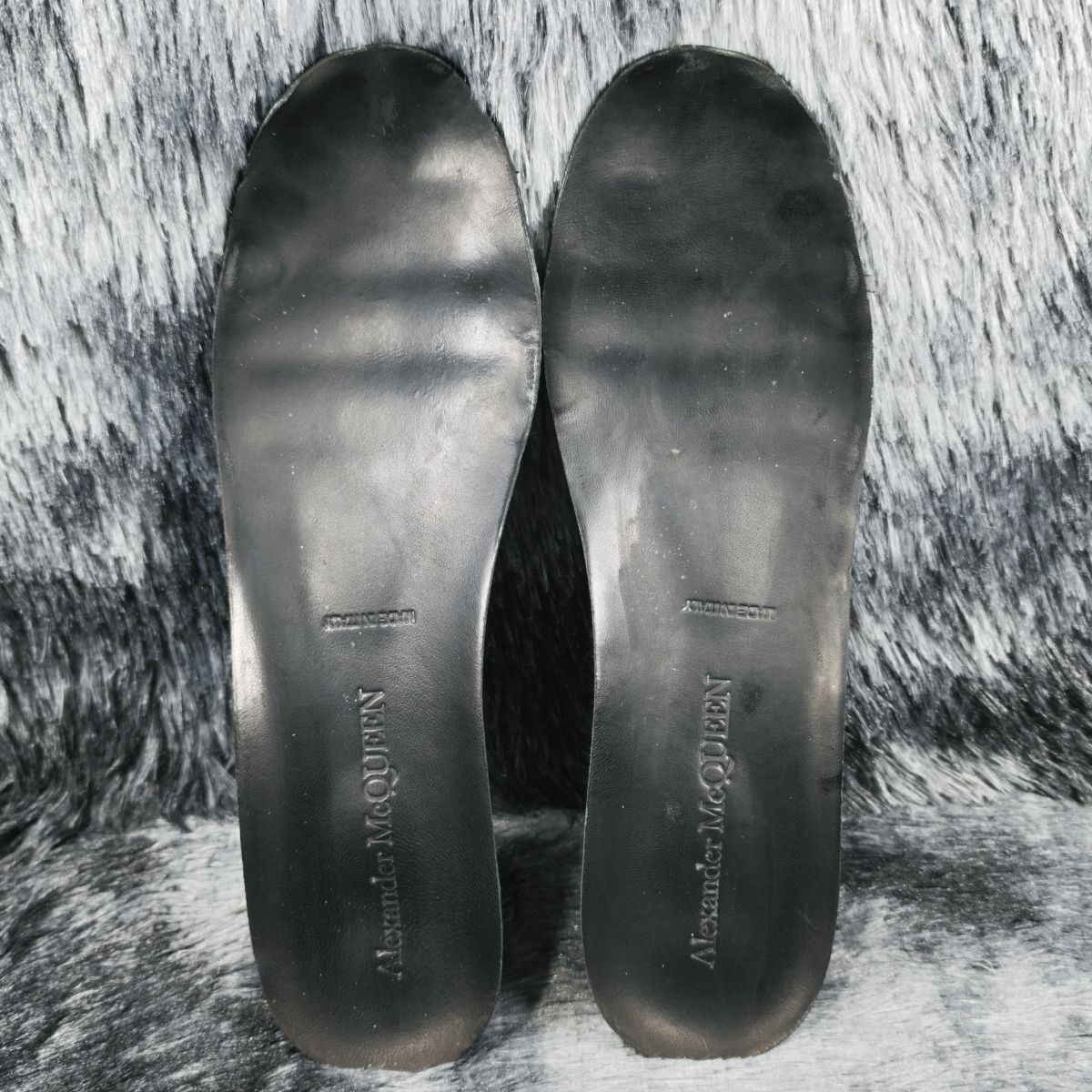 Alexander McQueen Alexander McQueen Black Oversized Sneakers 42 Size US 9 / EU 42 - 10 Thumbnail