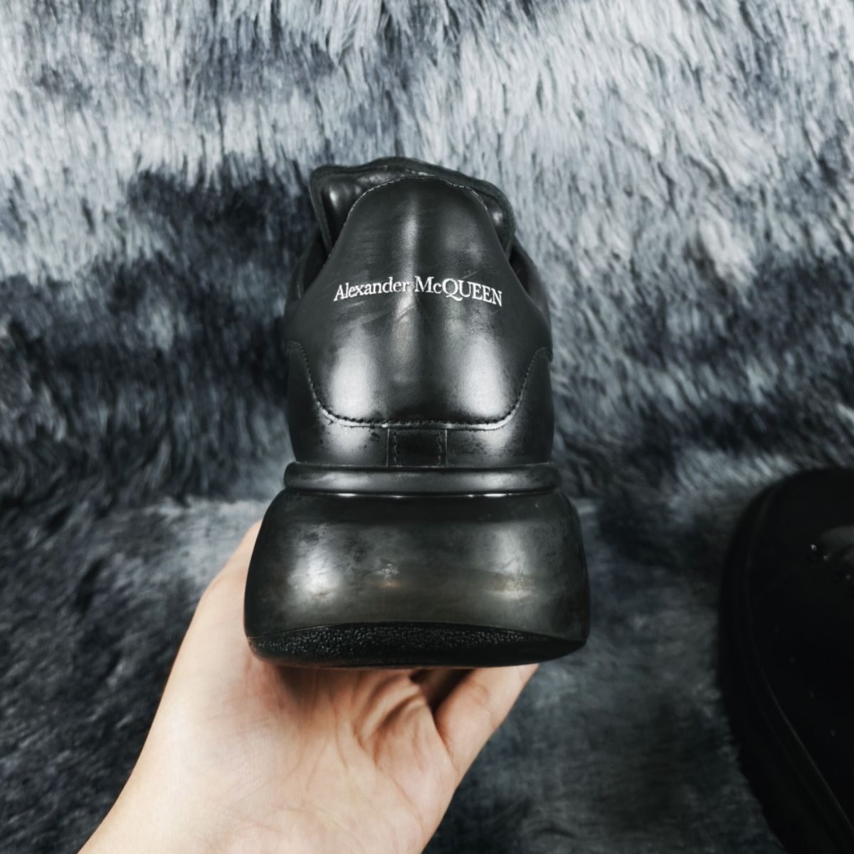 Alexander McQueen Alexander McQueen Black Oversized Sneakers 42 Size US 9 / EU 42 - 12 Thumbnail