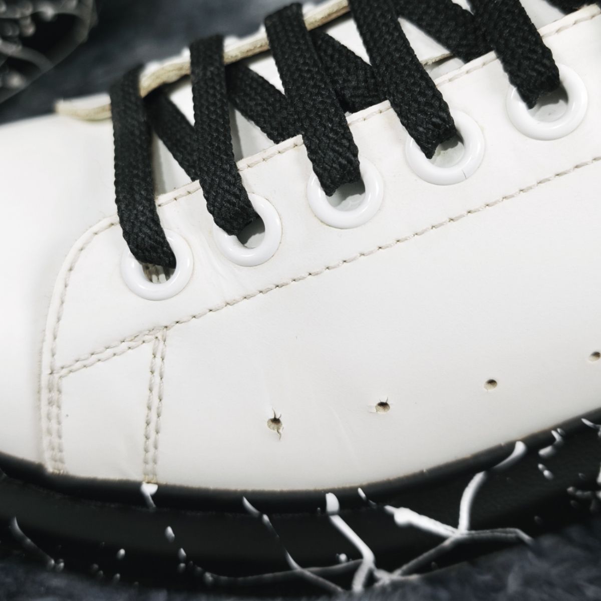 Alexander McQueen Alexander McQueen Paint Splatter Oversized Sneakers US 8 Size US 8 / EU 41 - 15 Thumbnail