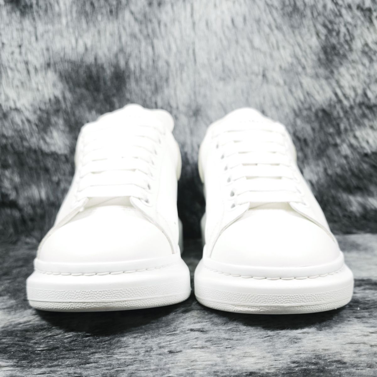 Alexander McQueen Alexander McQueen Leather Oversized Sneakers US 8 Size US 8 / EU 41 - 3 Thumbnail