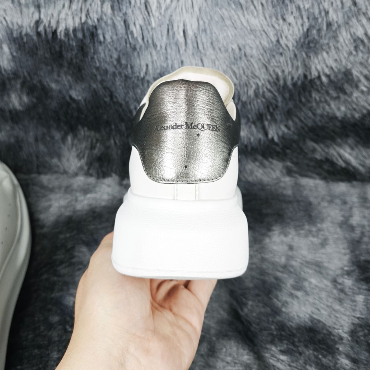 Alexander McQueen Alexander McQueen Oversized Metallic Heel Sneakers 41 Size US 8 / EU 41 - 16 Thumbnail