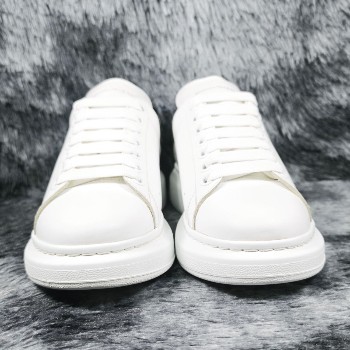 Alexander McQueen Alexander McQueen Oversized Metallic Heel Sneakers 41 Size US 8 / EU 41 - 3 Thumbnail