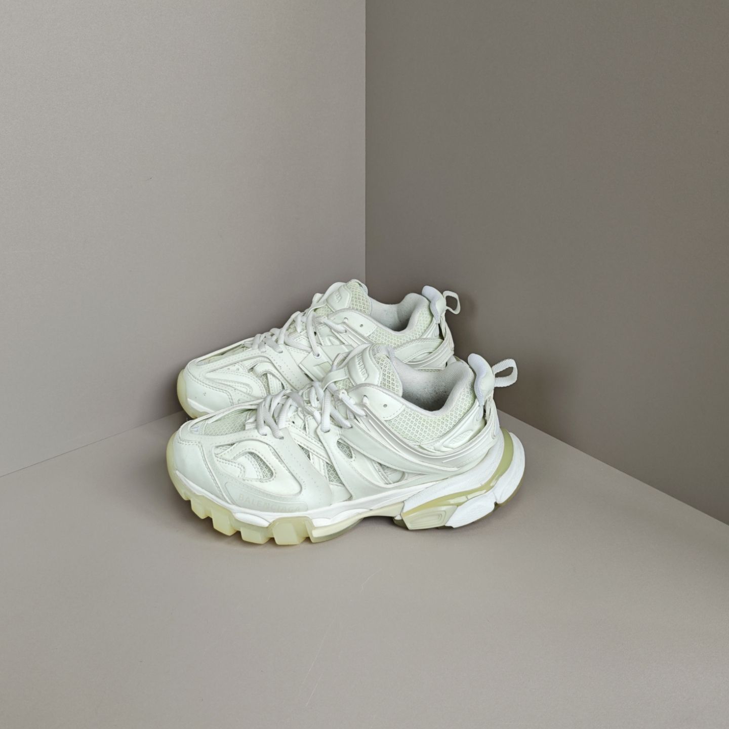 Balenciaga Balenciaga Track Low-Top Sneakers 37 Size US 7 / IT 37 - 2 Thumbnail