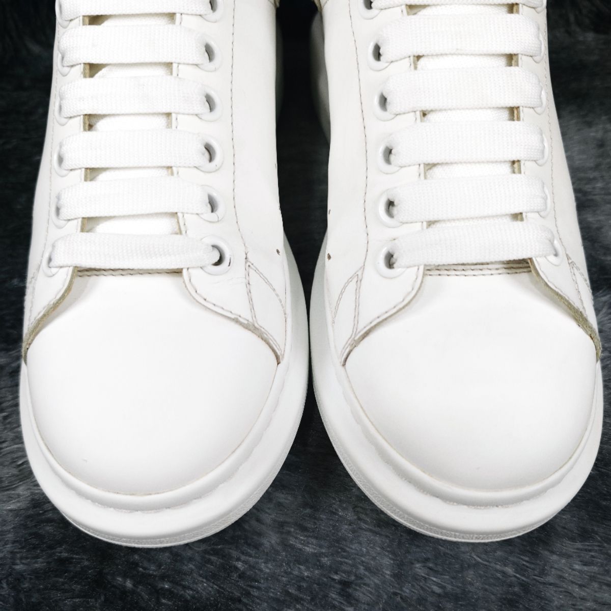 Alexander McQueen Alexander McQueen Studded Heel Oversized Sneakers 41 Size US 8 / EU 41 - 12 Thumbnail