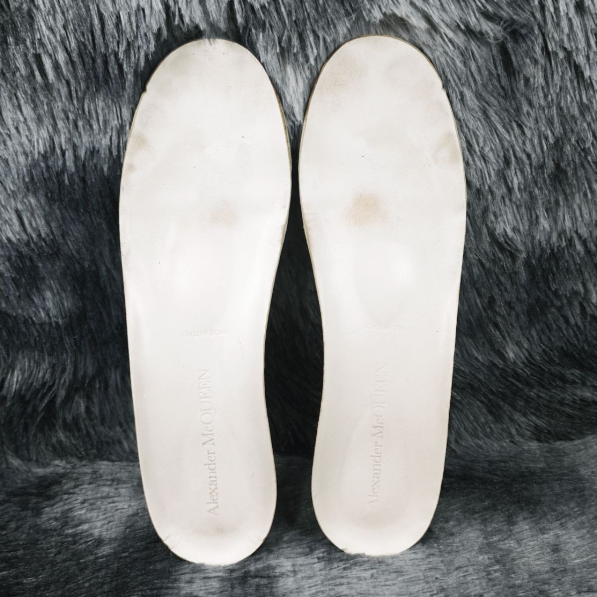 Alexander McQueen Alexander McQueen Studded Heel Oversized Sneakers 41 Size US 8 / EU 41 - 9 Thumbnail