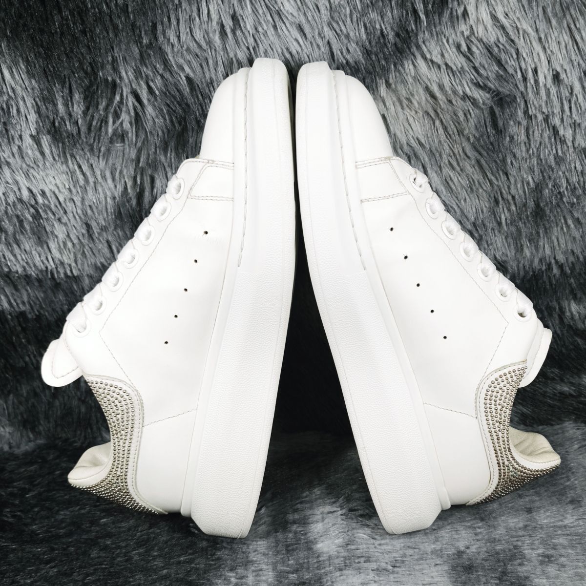 Alexander McQueen Alexander McQueen Studded Heel Oversized Sneakers 41 Size US 8 / EU 41 - 6 Thumbnail