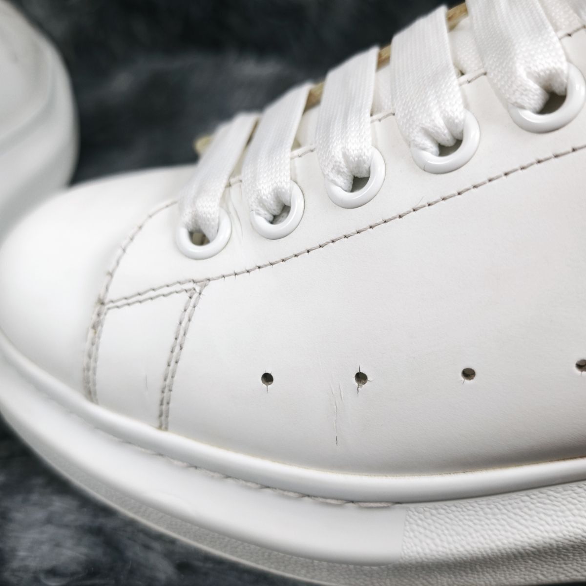 Alexander McQueen Alexander McQueen Studded Heel Oversized Sneakers 41 Size US 8 / EU 41 - 17 Thumbnail