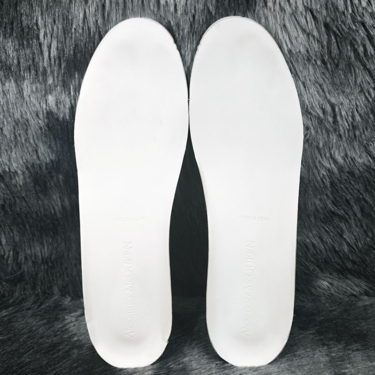 Alexander McQueen Alexander McQueen Beige Leather Oversized Sneakers 42 Size US 9 / EU 42 - 9 Thumbnail
