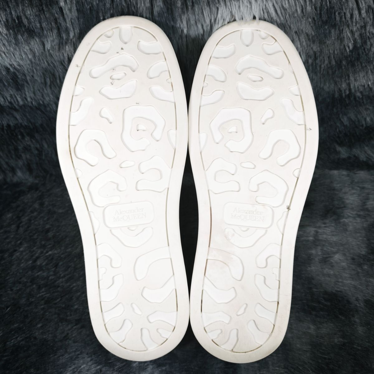 Alexander McQueen Alexander McQueen Beige Leather Oversized Sneakers 42 Size US 9 / EU 42 - 10 Thumbnail