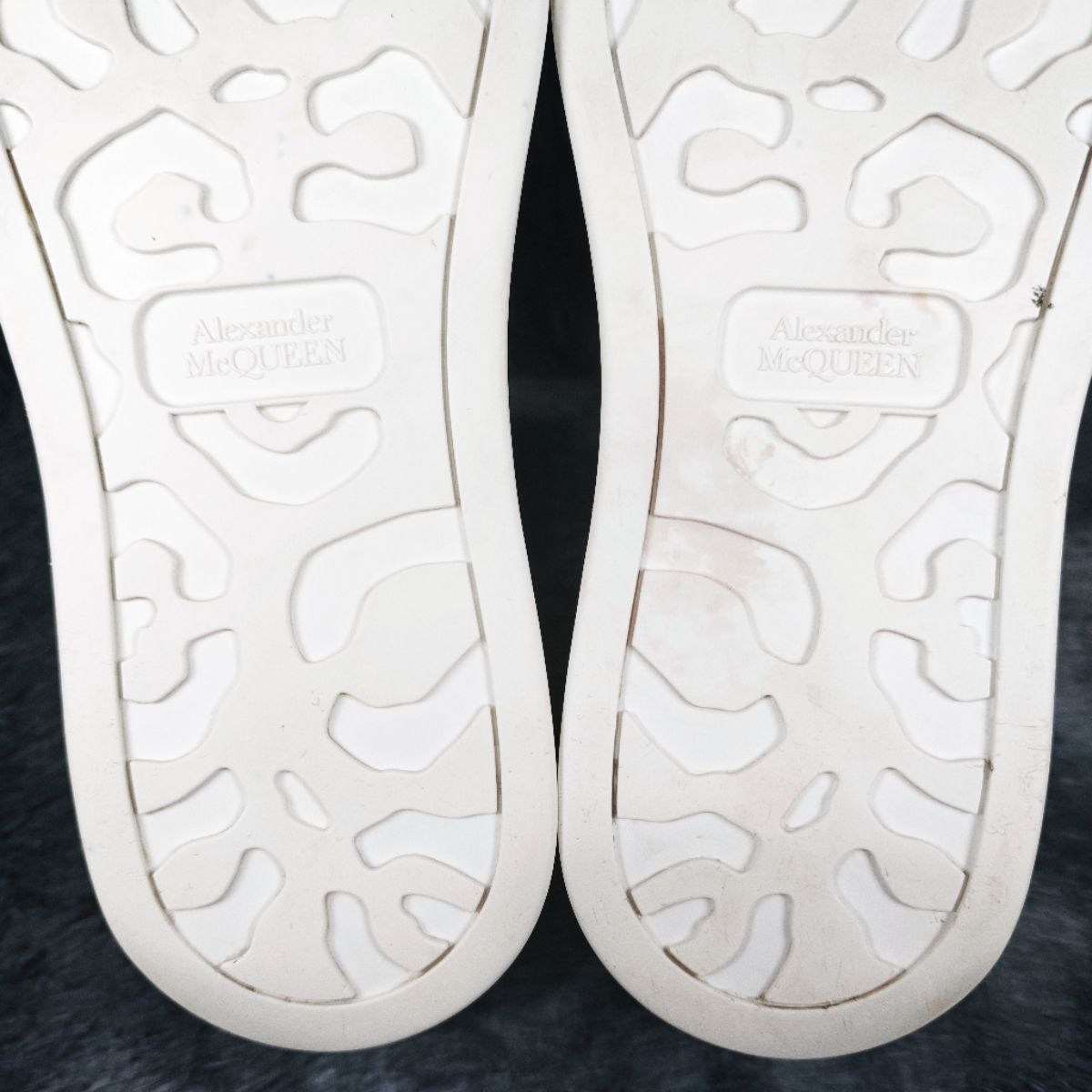 Alexander McQueen Alexander McQueen Beige Leather Oversized Sneakers 42 Size US 9 / EU 42 - 11 Thumbnail