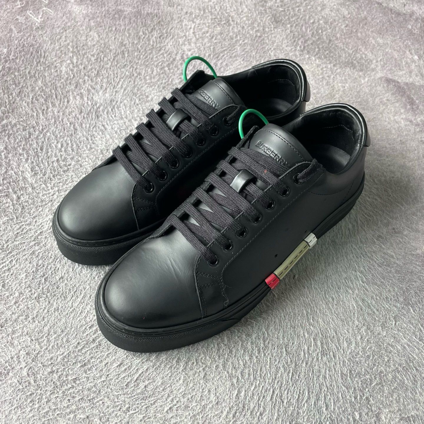 Burberry Burberry Leather Side Stripe Sneakers Size 41 Size US 8 / EU 41 - 2 Thumbnail