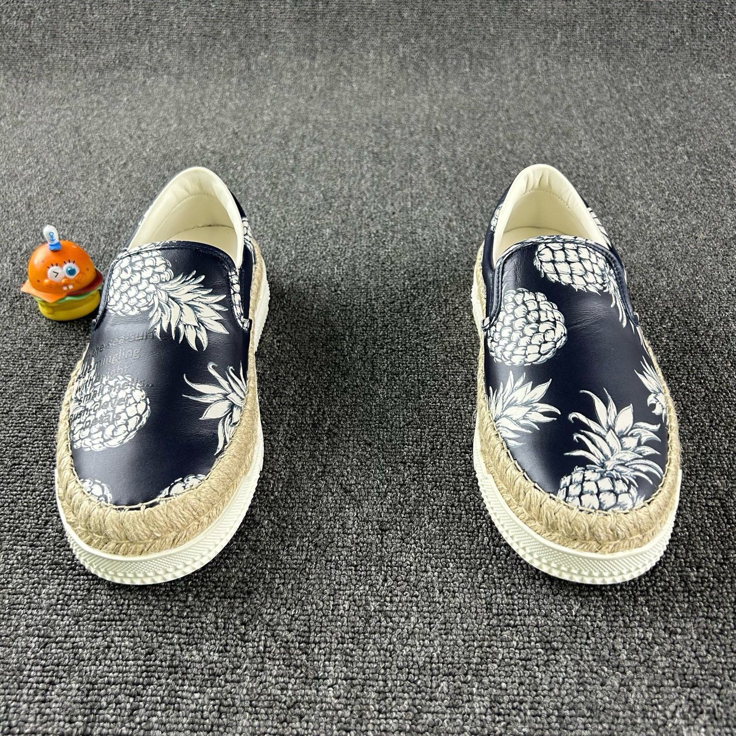Valentino Valentino Pineapple Print Leather Slip Ons 41 Size US 8 / EU 41 - 7 Thumbnail