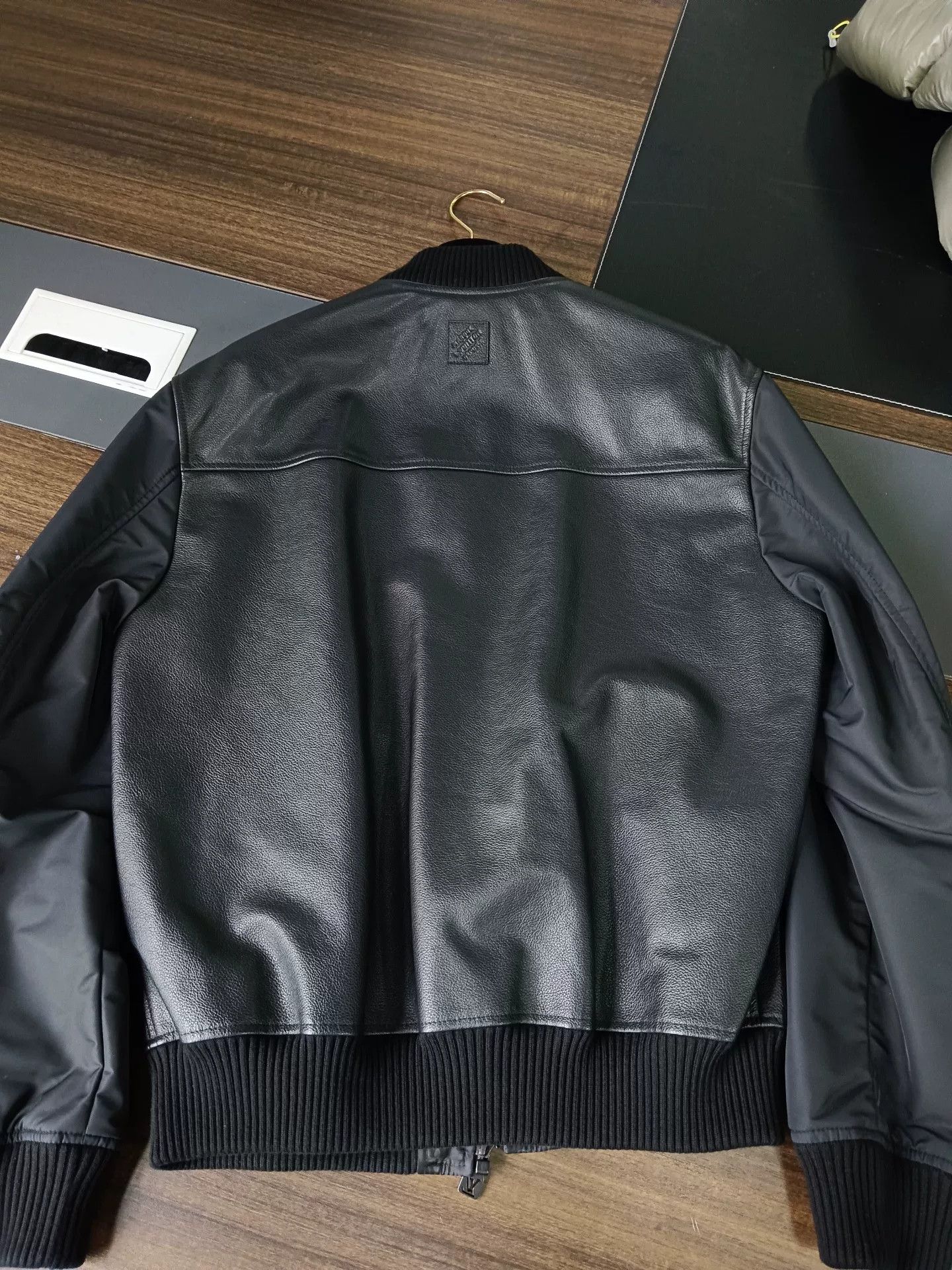 Louis Vuitton Louis Vuitton Reversible Monogram Leather Bomber Size 46 Size US S / EU 44-46 / 1 - 5 Thumbnail