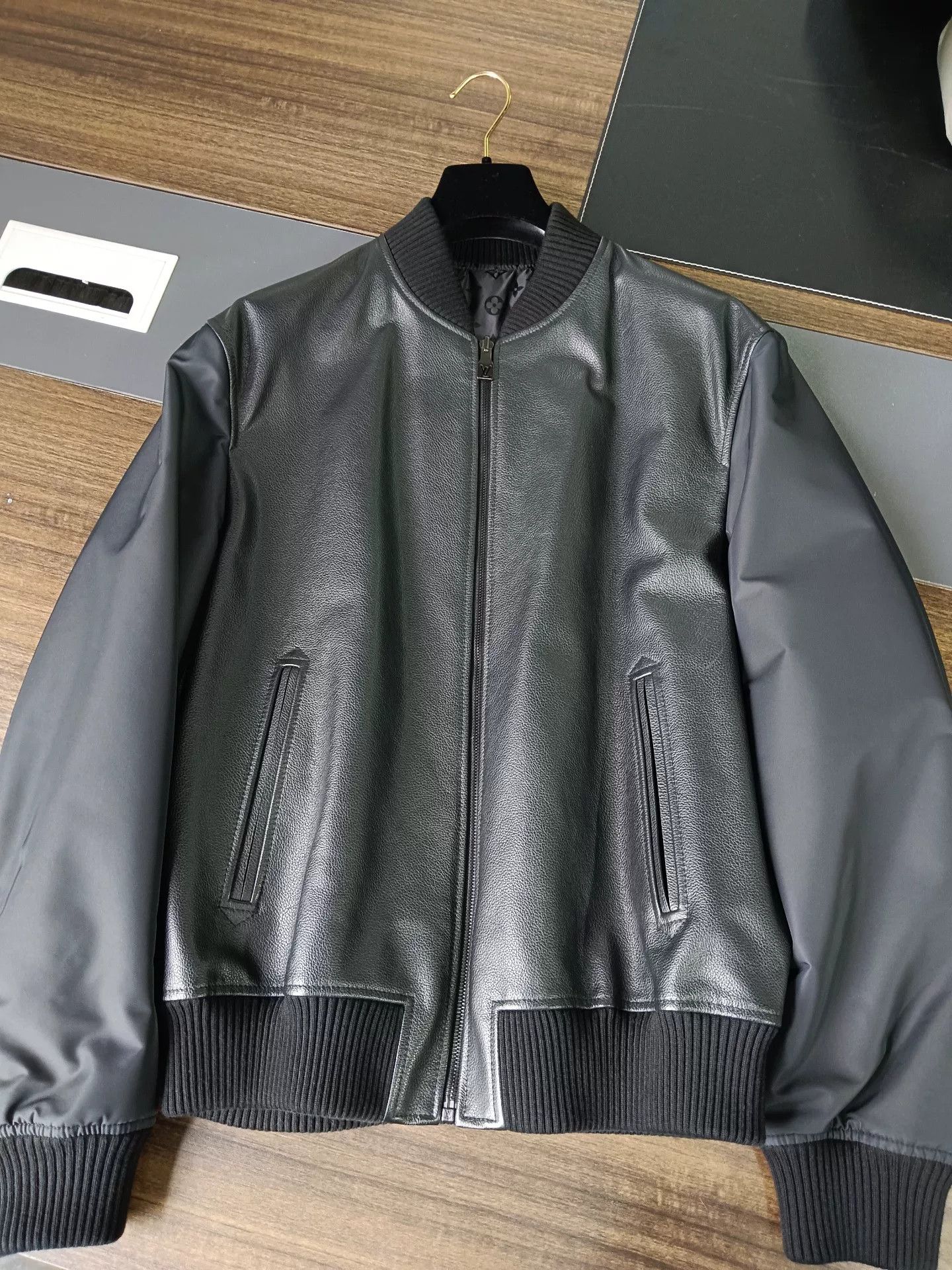 Louis Vuitton Louis Vuitton Reversible Monogram Leather Bomber Size 46 Size US S / EU 44-46 / 1 - 2 Thumbnail