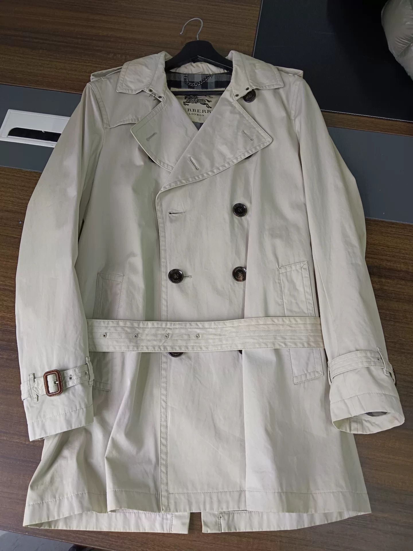 Burberry Burberry Classic Double Breasted Trench Coat 48 Size US M / EU 48-50 / 2 - 2 Thumbnail