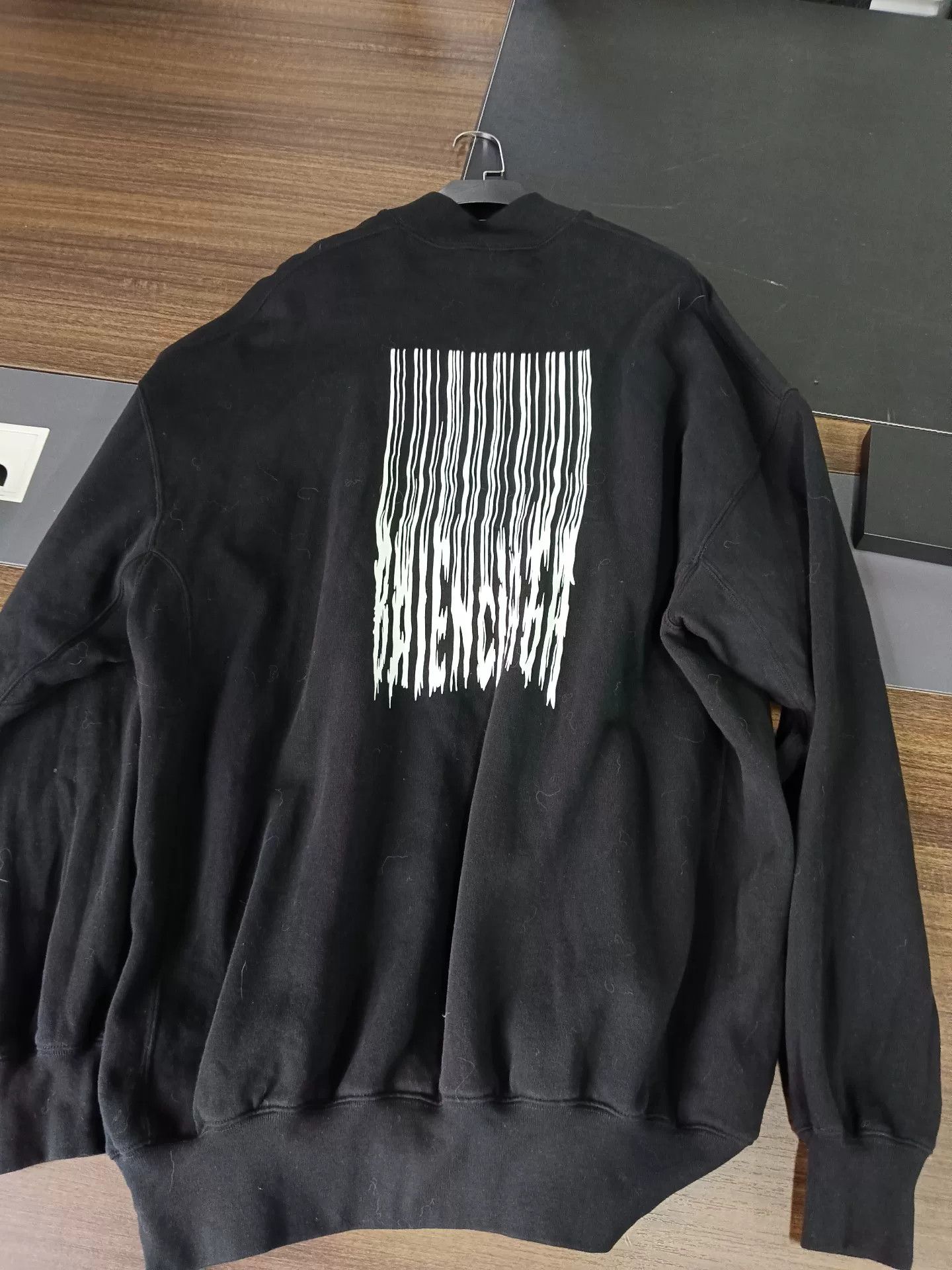Balenciaga Balenciaga Barcode Logo Sweatshirt Size S Size US S / EU 44-46 / 1 - 3 Thumbnail
