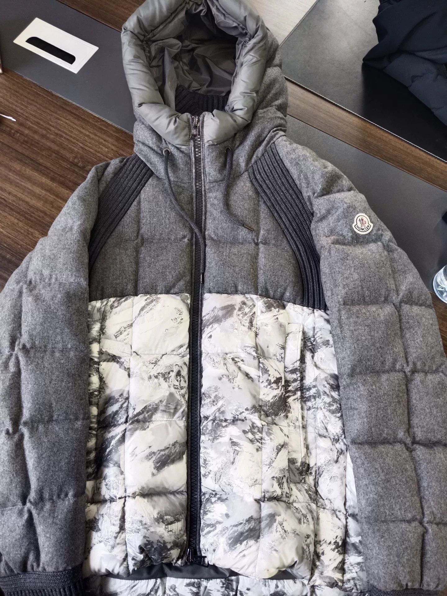 Moncler Moncler Vanoise Mountain Print Puffer Jacket Size 4 Size US XL / EU 56 / 4 - 2 Thumbnail