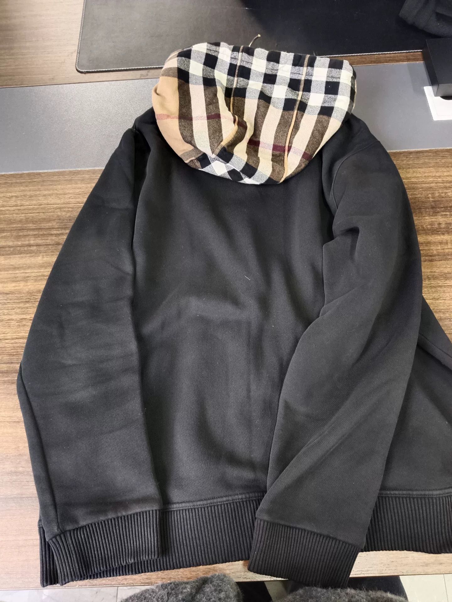 Burberry Burberry Check Lined Zip-Up Hoodie Size L Size US L / EU 52-54 / 3 - 3 Thumbnail