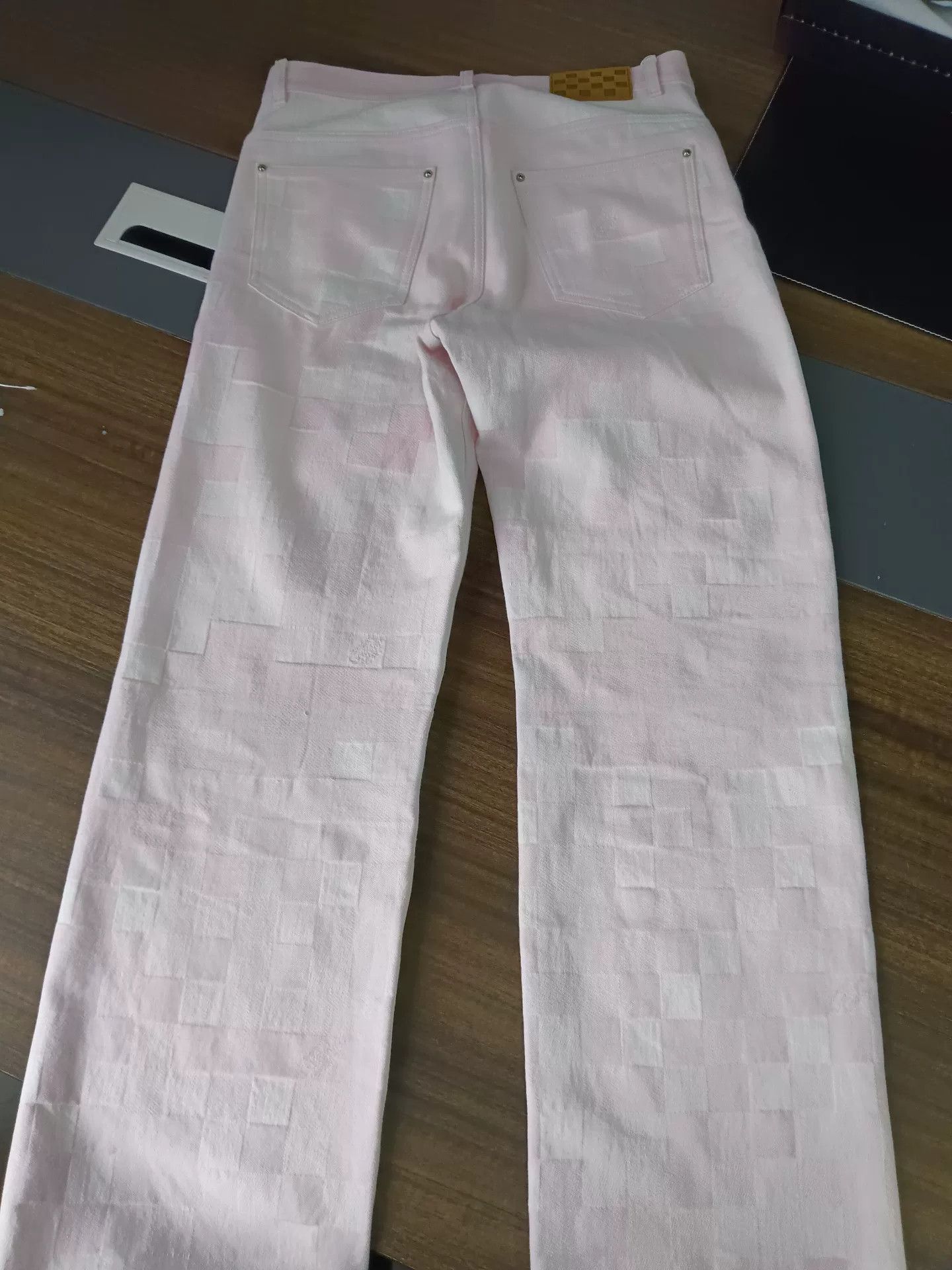Louis Vuitton Louis Vuitton Damier Pink Denim Jeans Size 30 Size US 30 / EU 46 - 3 Thumbnail