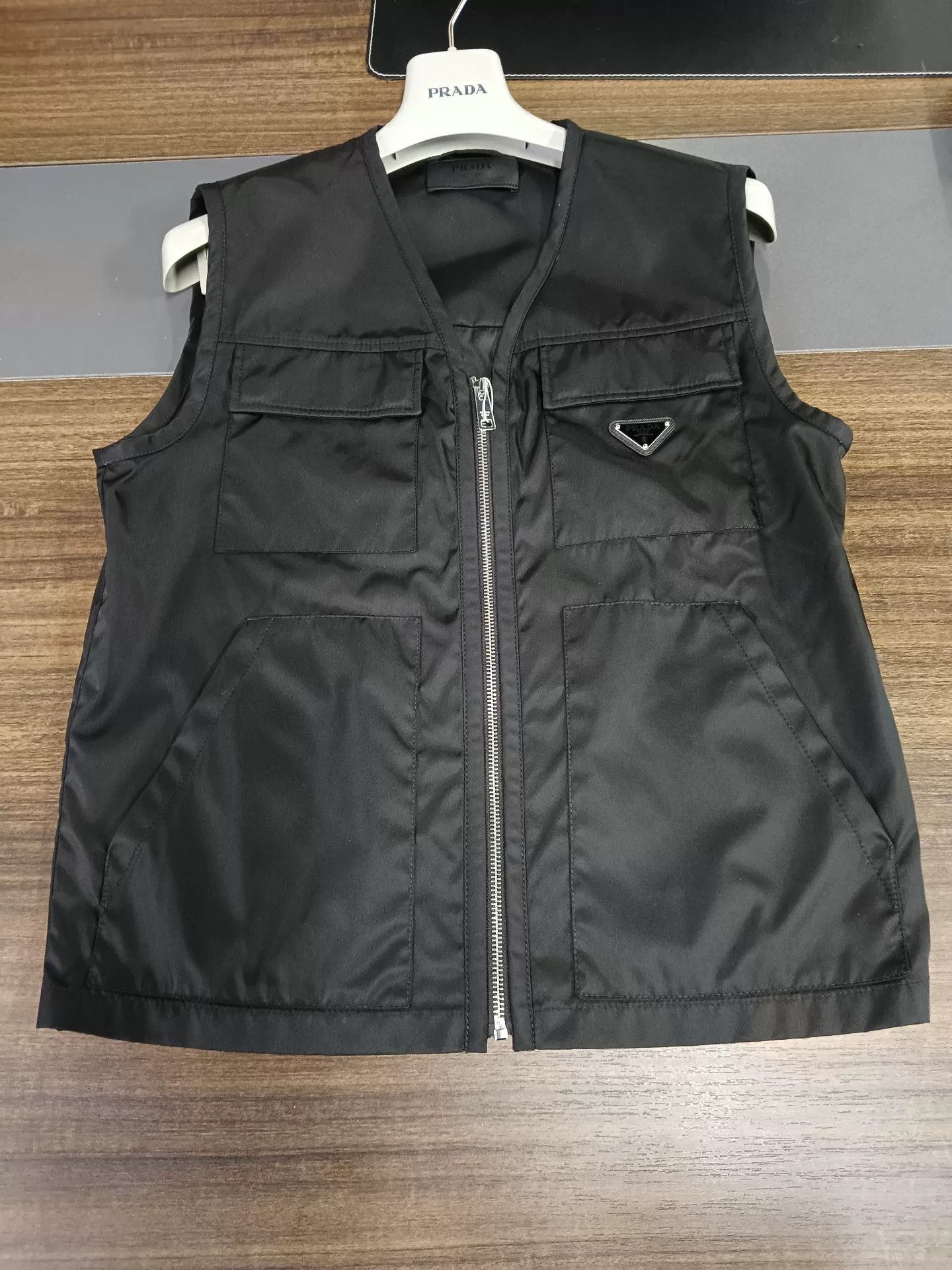 Prada Prada Re-Nylon Multi-Pocket Vest Size 44 Size US S / EU 44-46 / 1 - 2 Thumbnail