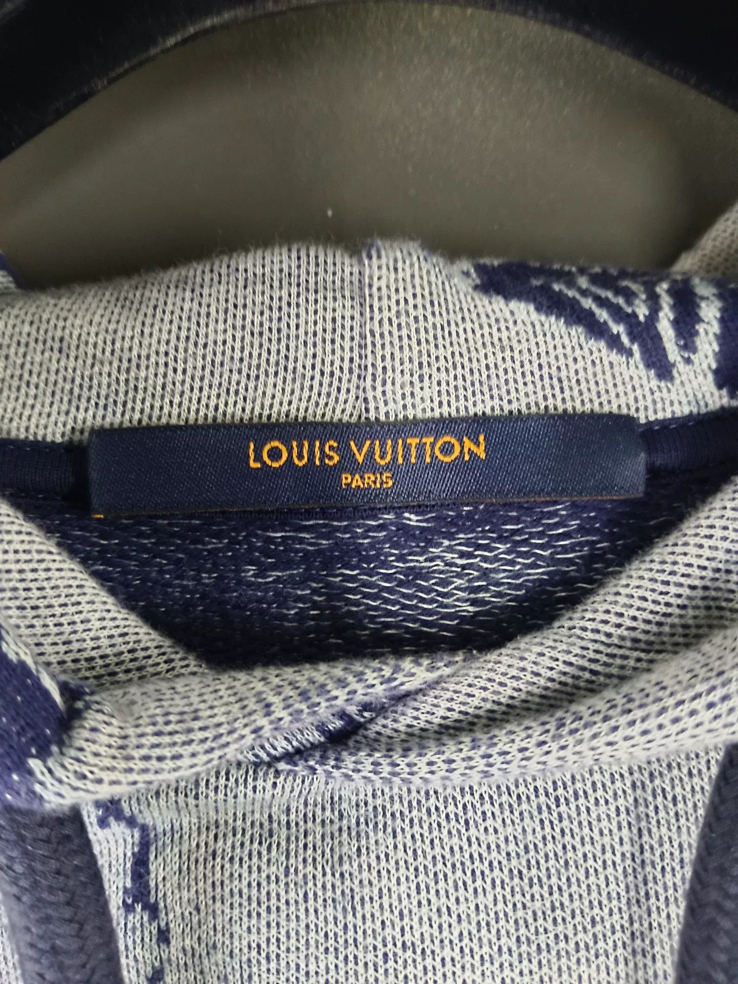 Louis Vuitton Louis Vuitton Bandana Print Short Sleeve Hoodie Size XS Size US XS / EU 42 / 0 - 4 Thumbnail