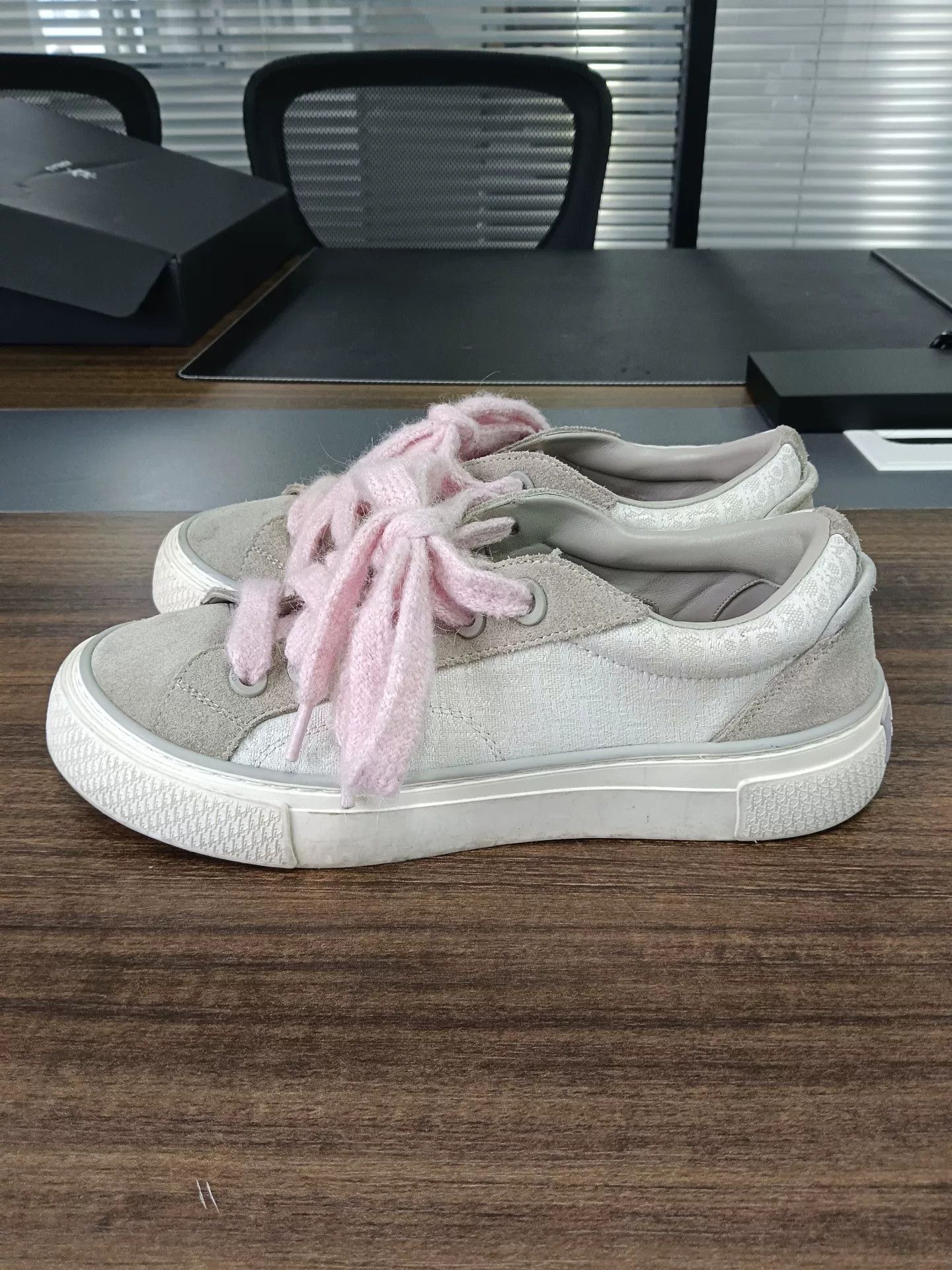 Dior Dior B33 Gray Suede Pink Lace Sneakers EU 42 Size US 9 / EU 42 - 3 Thumbnail