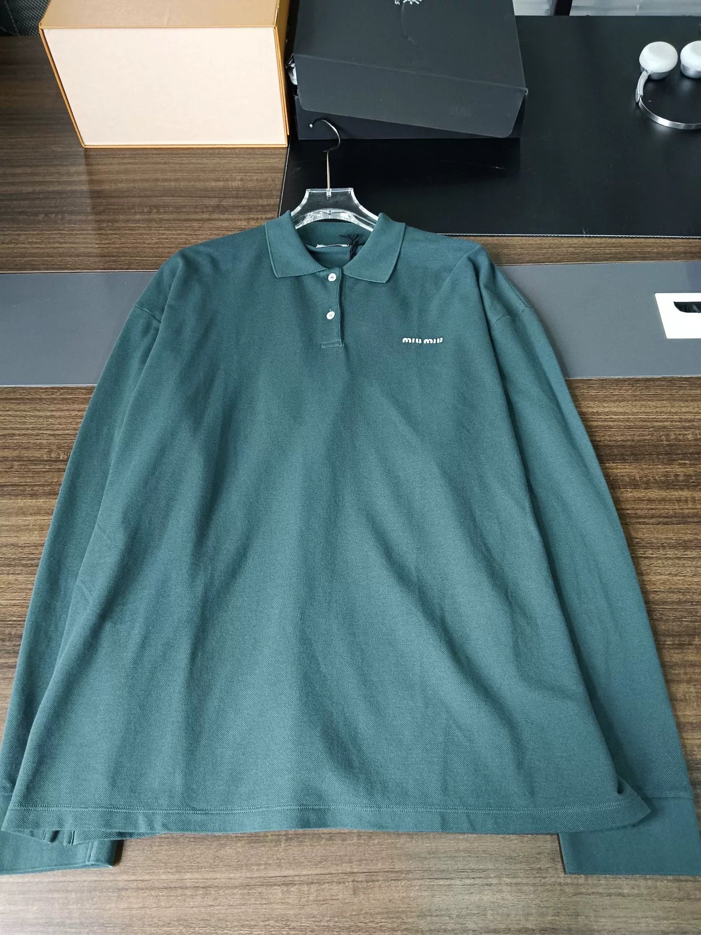 Miu Miu Miu Miu Logo Embroidered Long Sleeve Polo Shirt XL Size US XL / EU 56 / 4 - 2 Thumbnail
