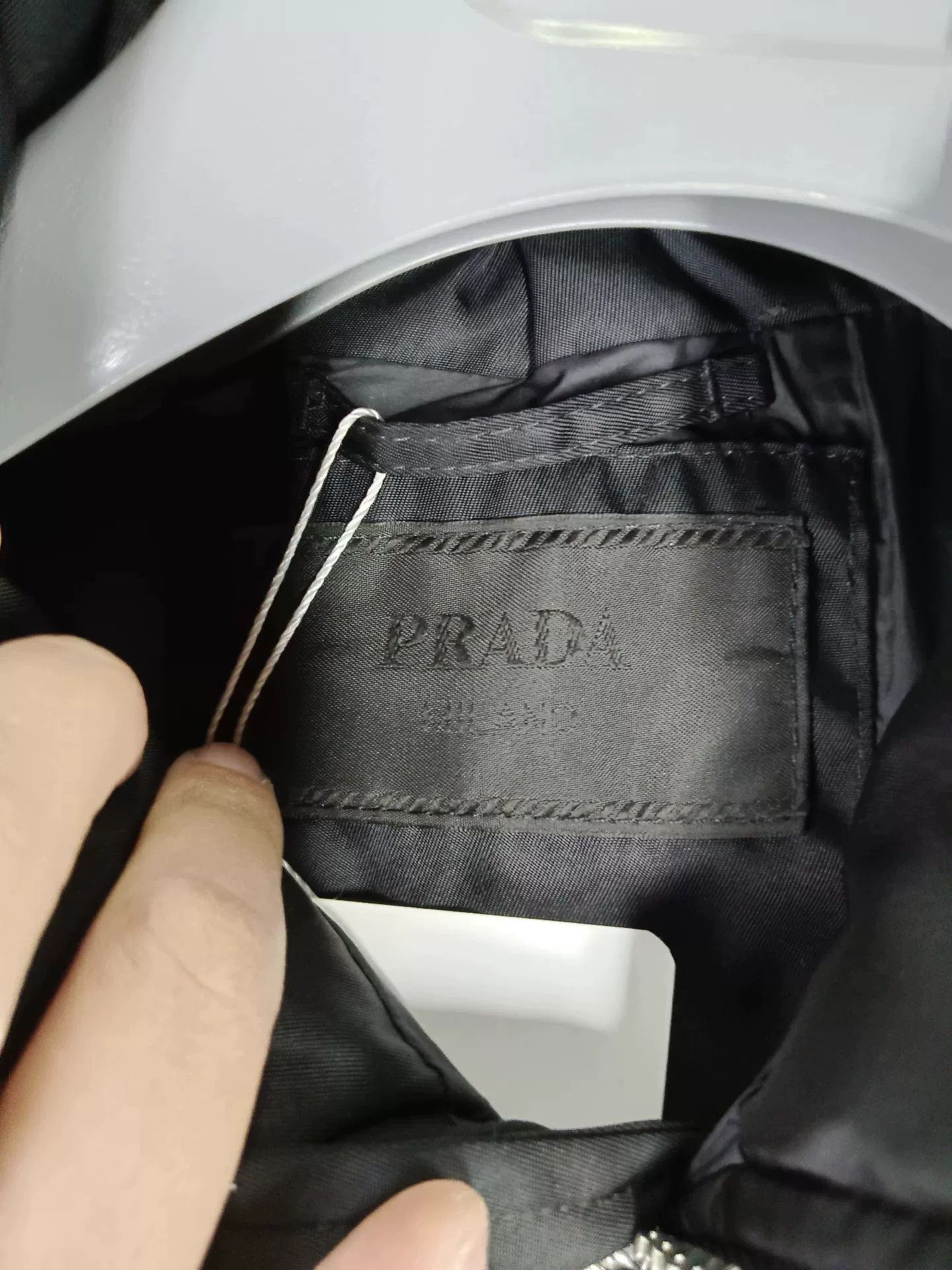 Prada Prada Classic Triangle Logo Down Jacket L Size US L / EU 52-54 / 3 - 4 Thumbnail