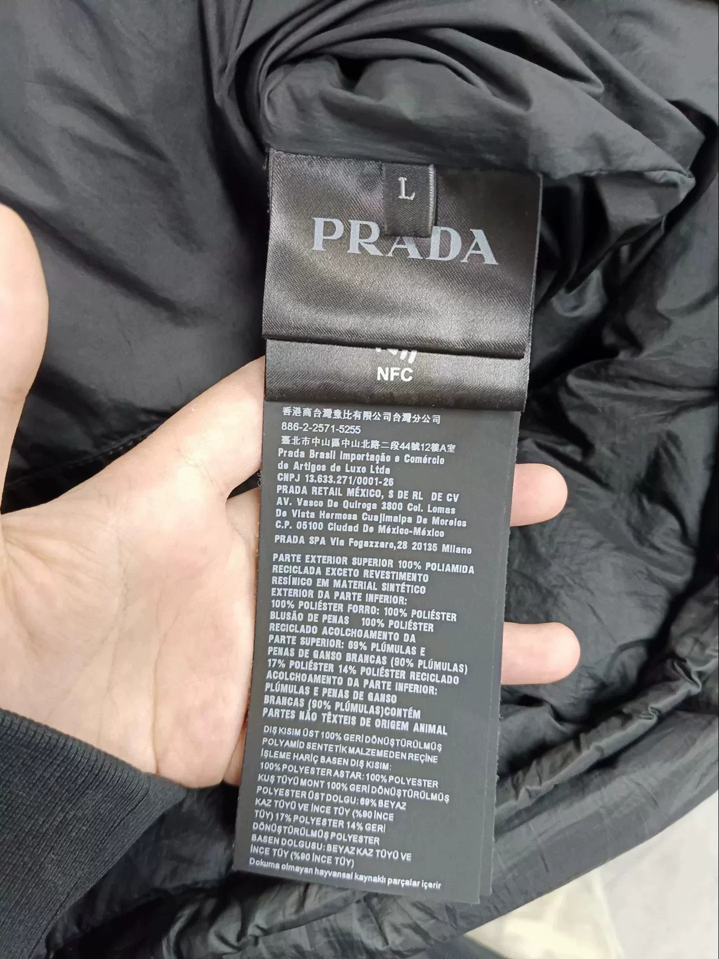 Prada Prada Classic Triangle Logo Down Jacket L Size US L / EU 52-54 / 3 - 5 Thumbnail
