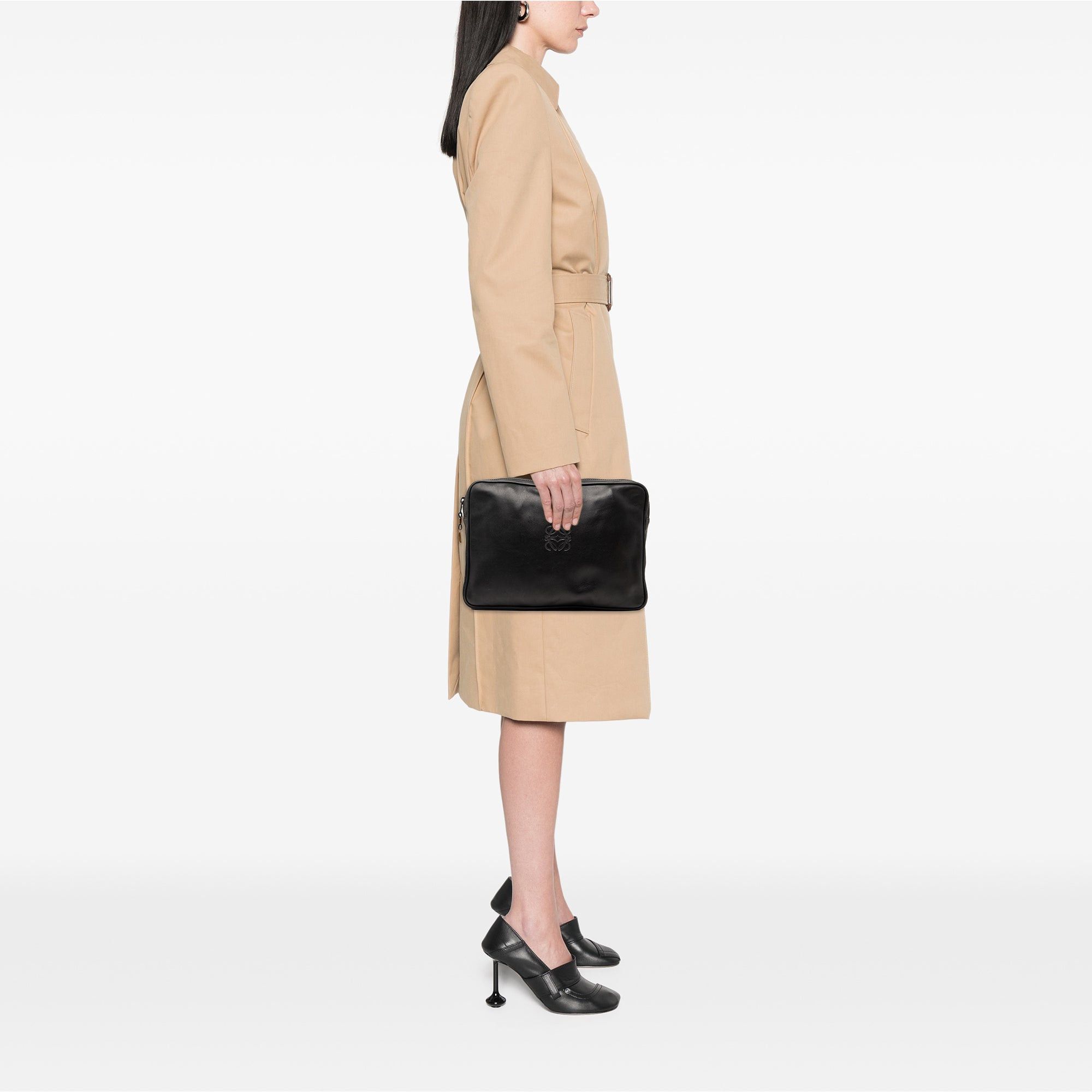 Loewe Leather Anagram Clutch Size ONE SIZE - 7 Thumbnail