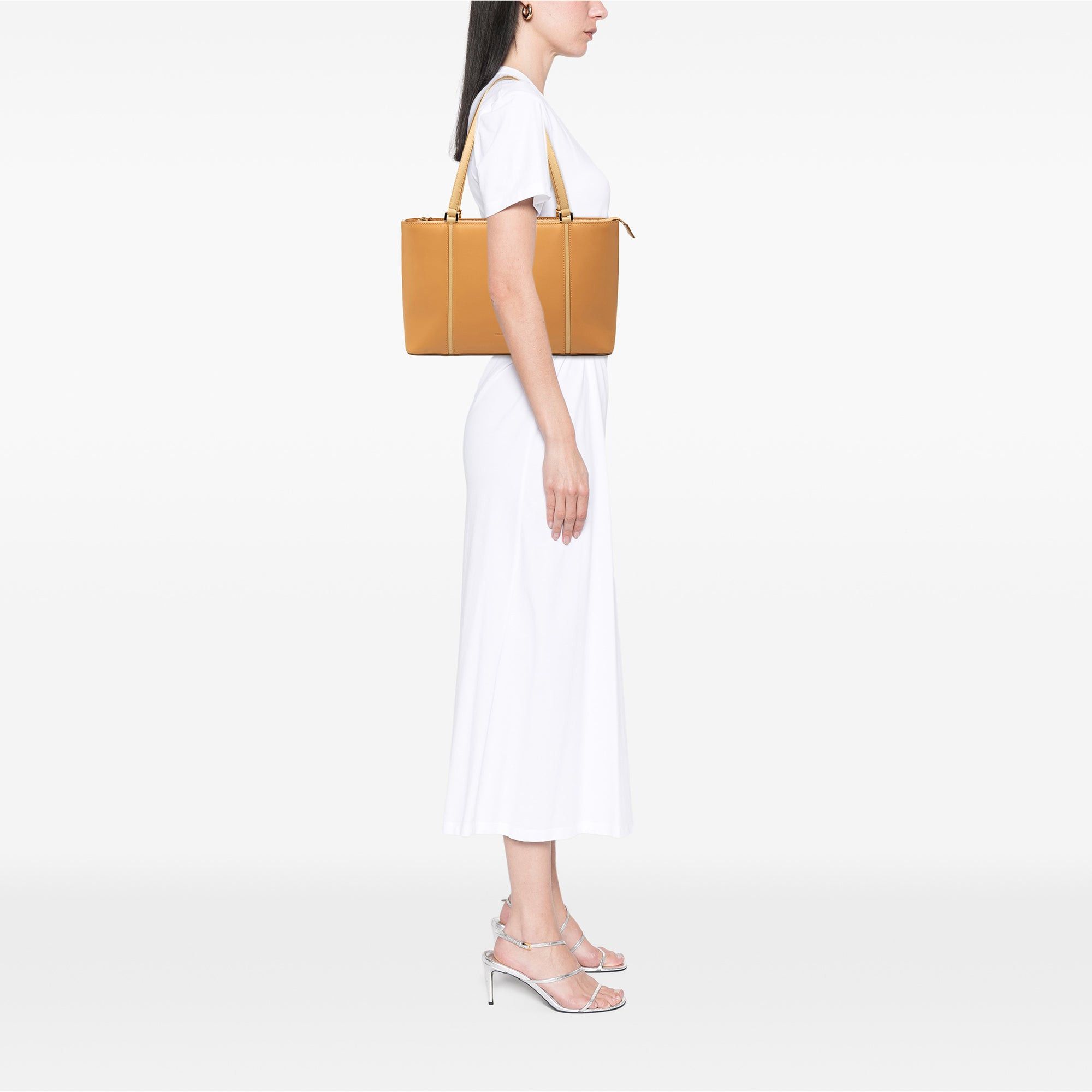 Burberry Leather Tote Size ONE SIZE - 6 Thumbnail