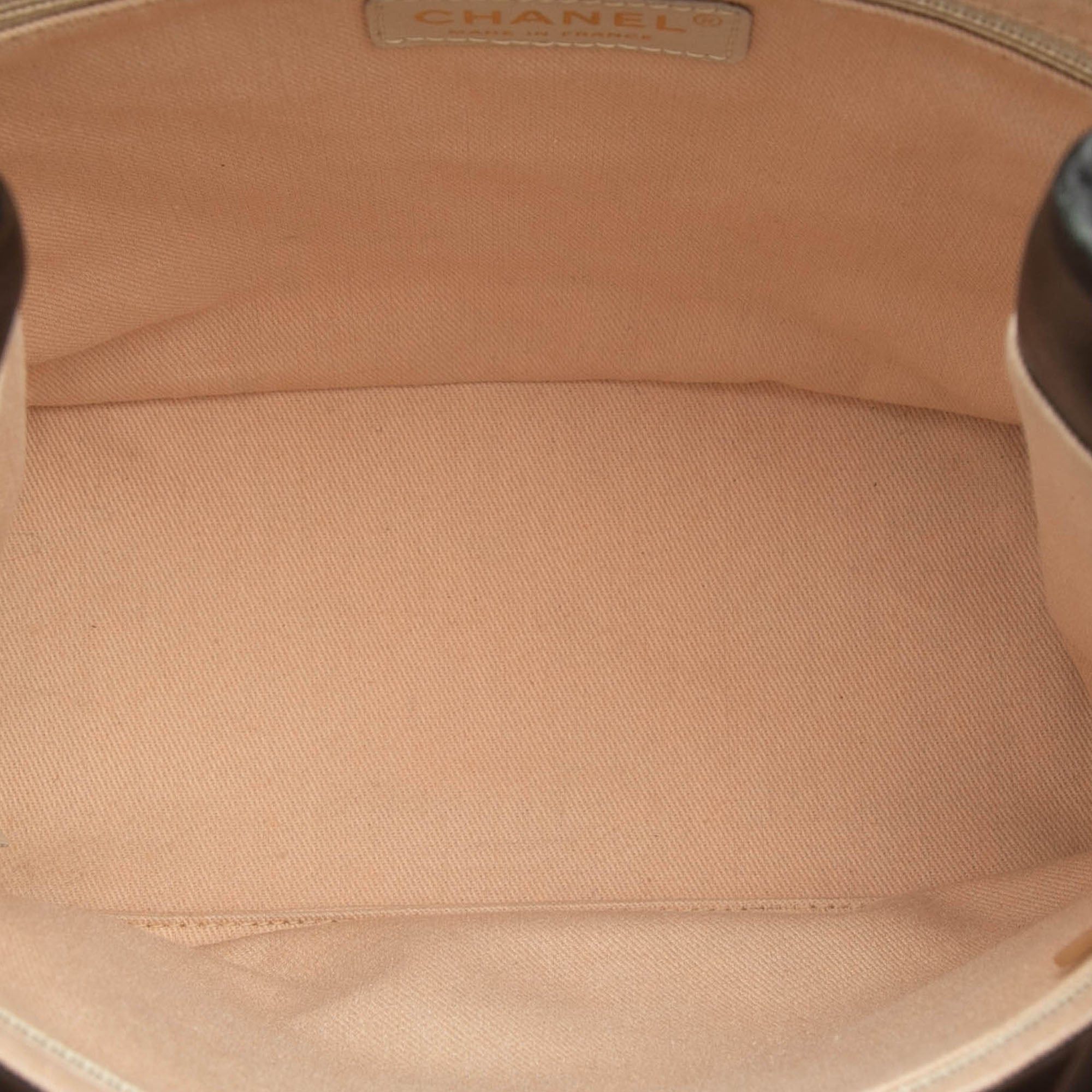 Chanel Lambskin Embossed Camellia Logo Tote Size ONE SIZE - 4 Thumbnail