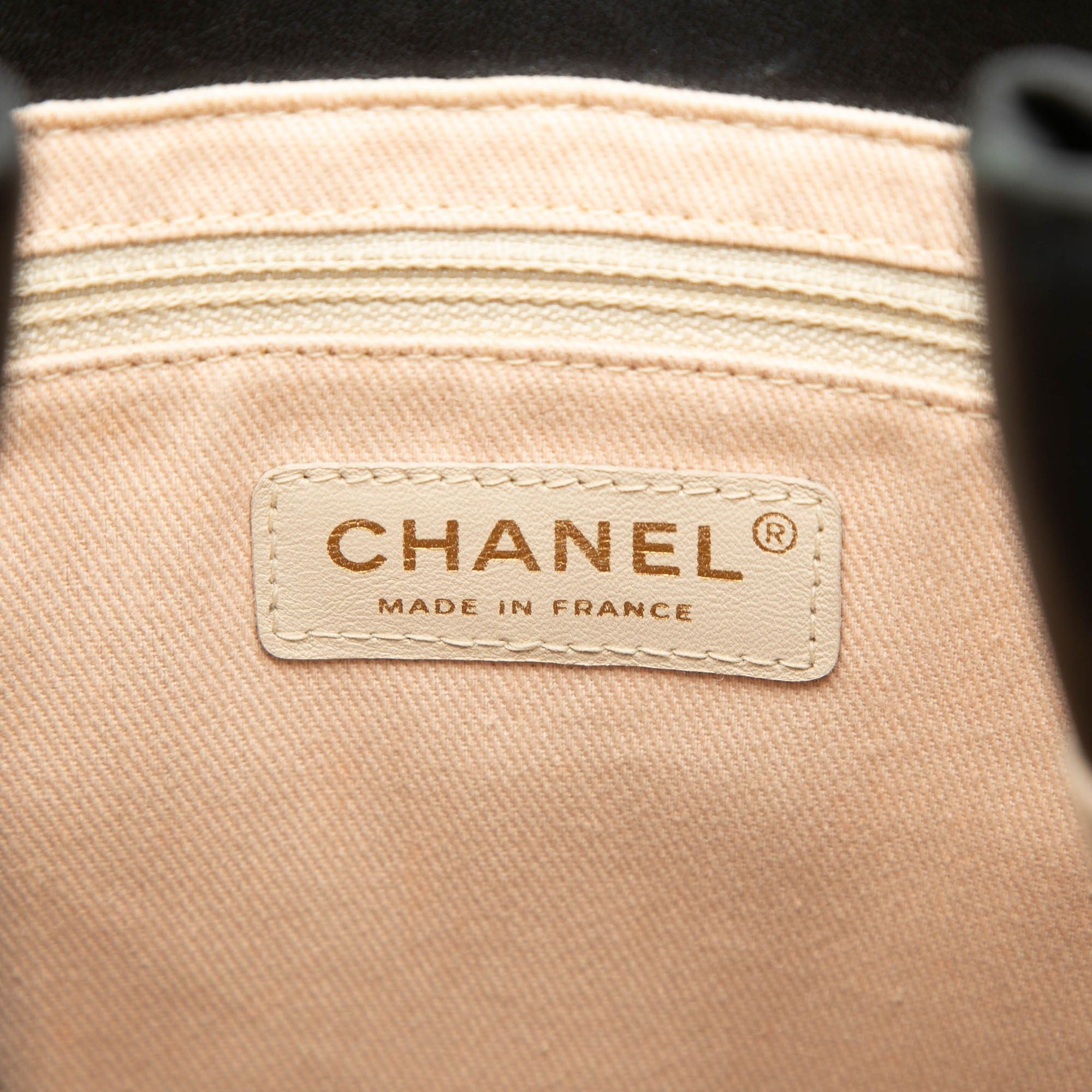 Chanel Lambskin Embossed Camellia Logo Tote Size ONE SIZE - 5 Thumbnail