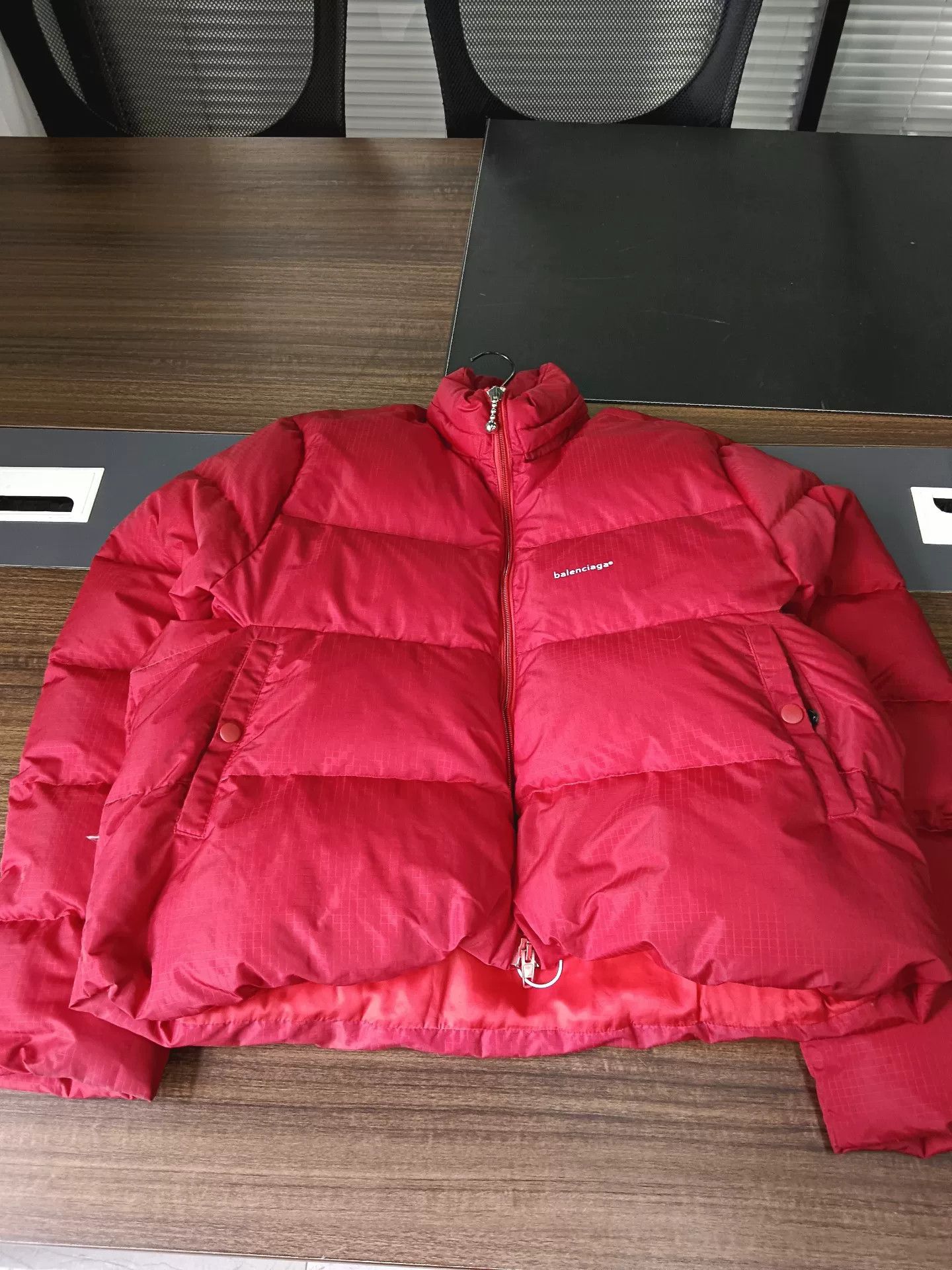 Balenciaga Balenciaga Red Quilted Puffer Jacket Size 48 Size US M / EU 48-50 / 2 - 2 Thumbnail